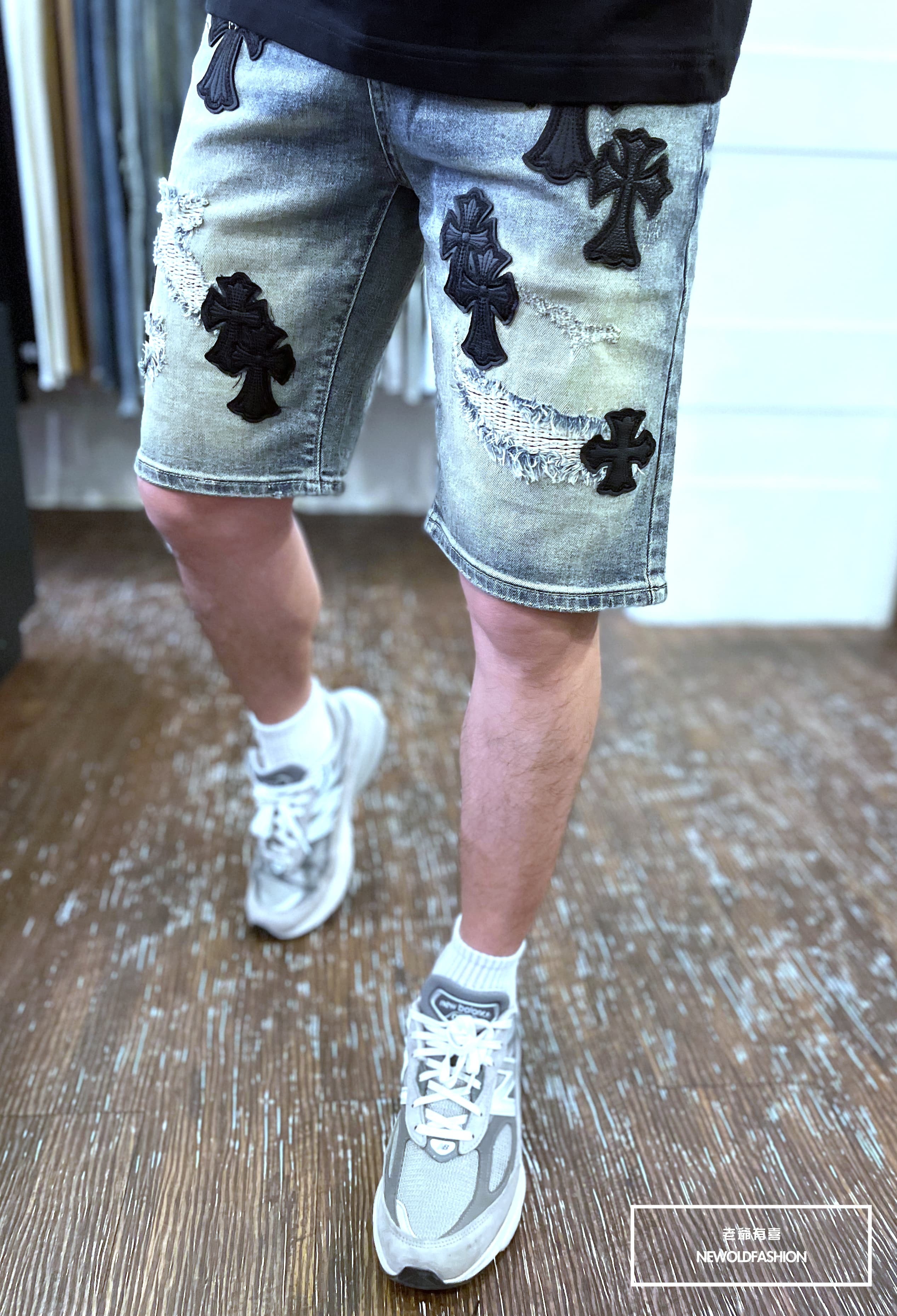 『官網限定』重磅十字皮標破壞牛仔短褲(NOF2603813)