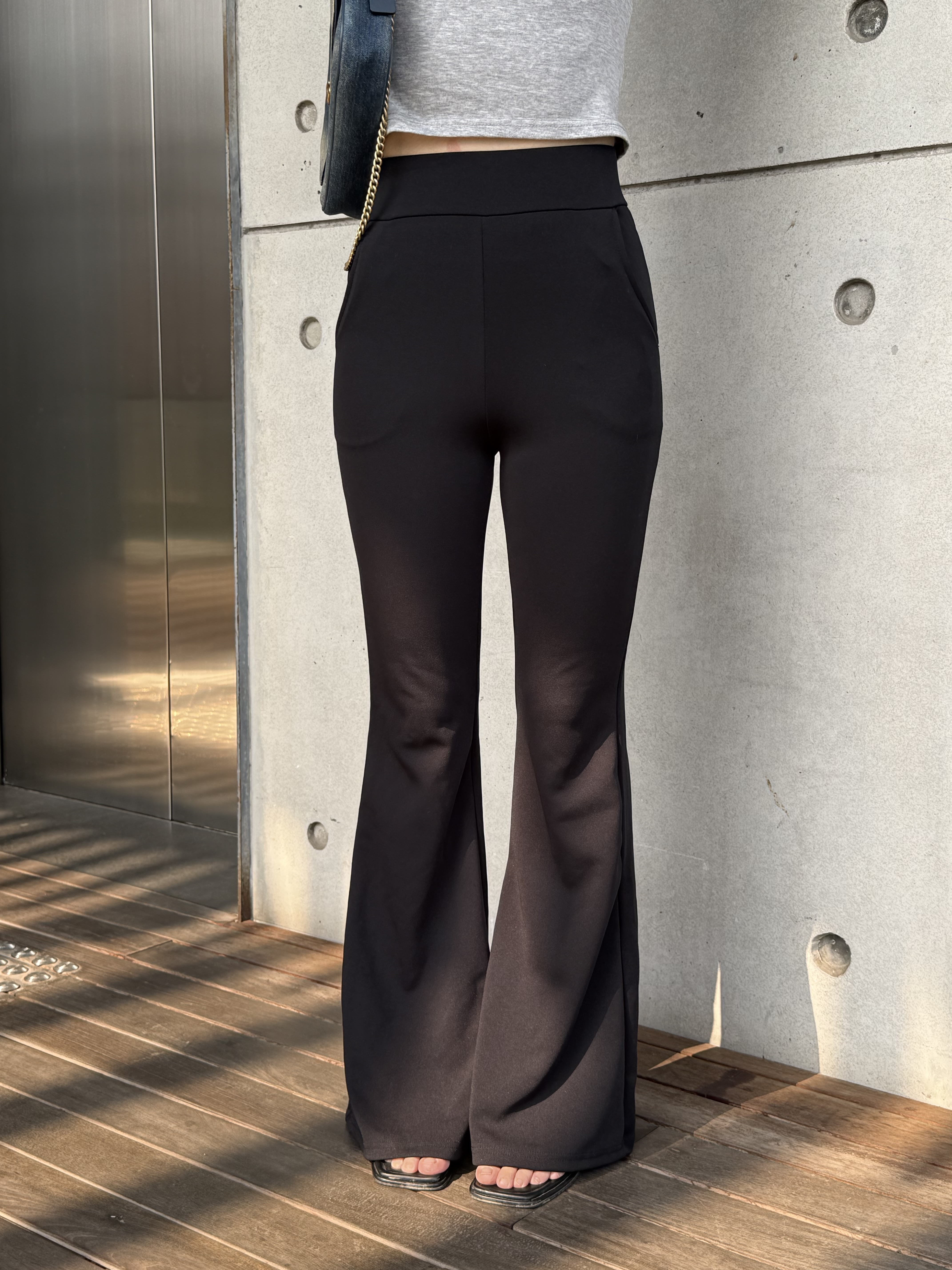 (新貨88折💗)貼身高腰小喇叭貼腳彈彈褲 P260402(FREE SIZE)