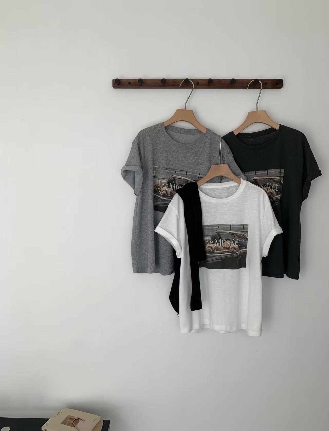 5052 狗狗搭敞篷車大T