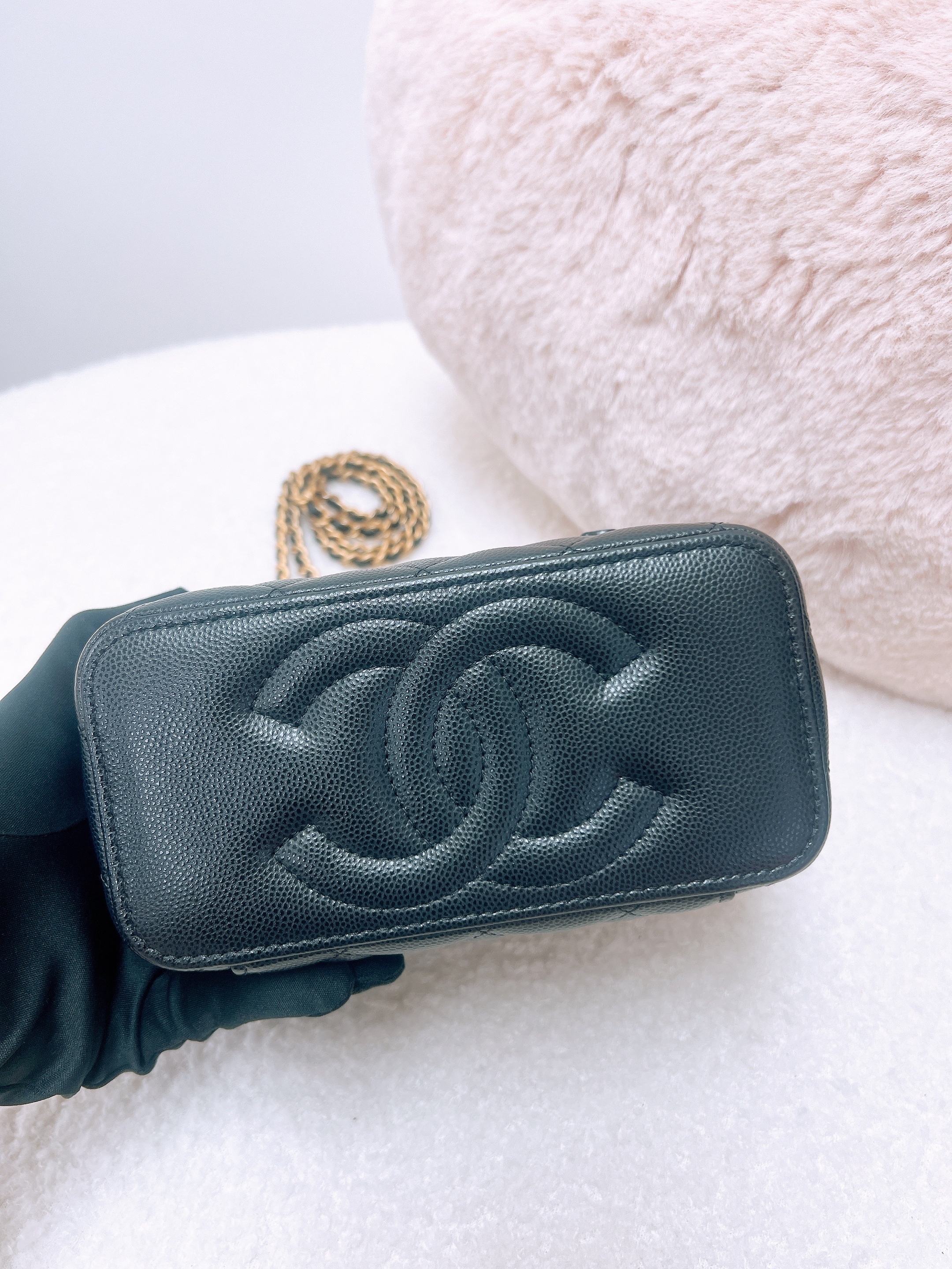 Chanel vanity with handle (black caviar/GHW)