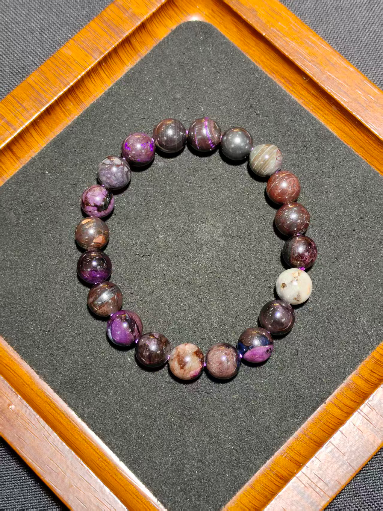 0402gz39-舒俱來-SJL001絲絨老油料手串9.5-10（A39）