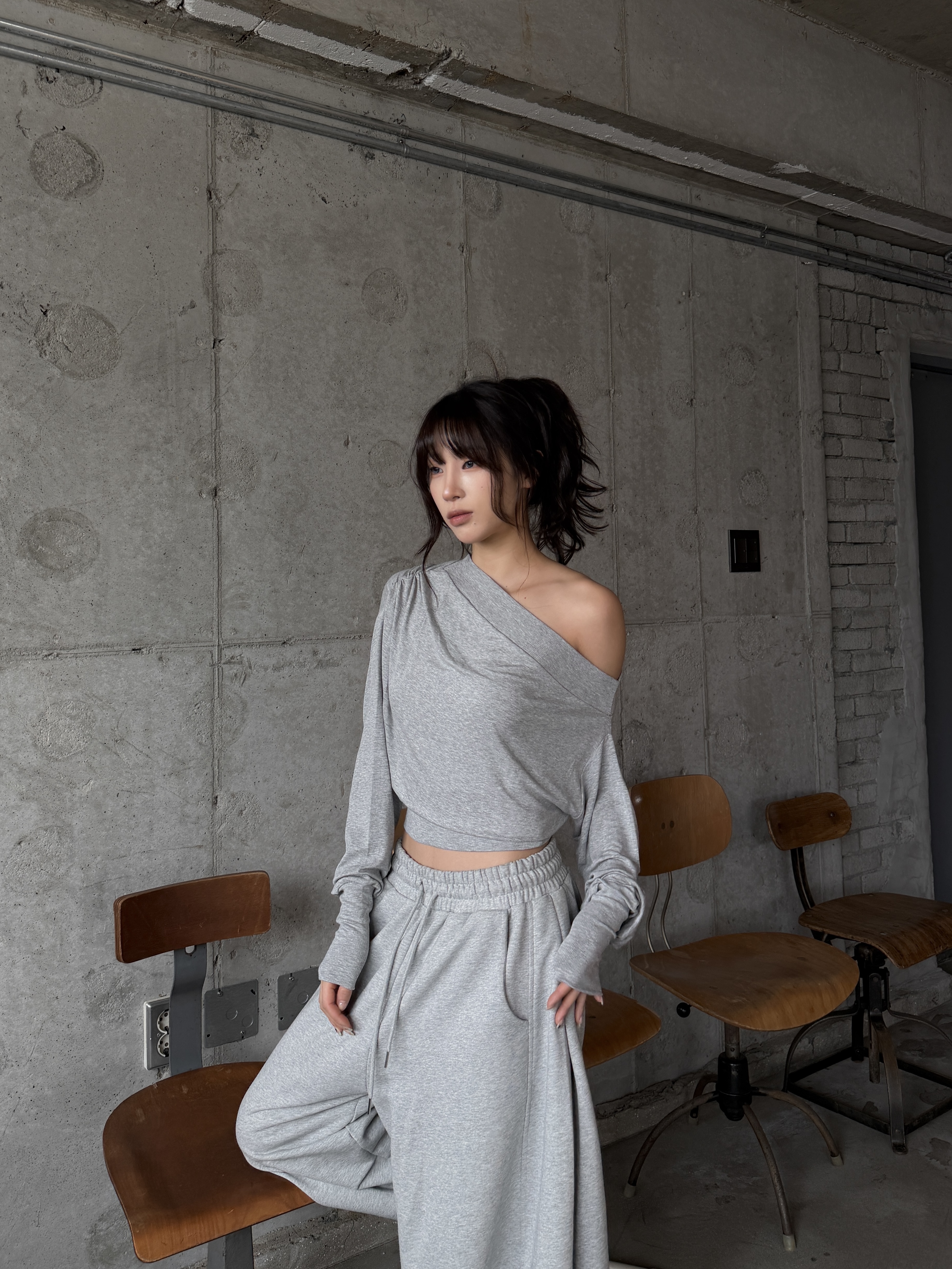 不規則 斜肩修身 長袖上衣