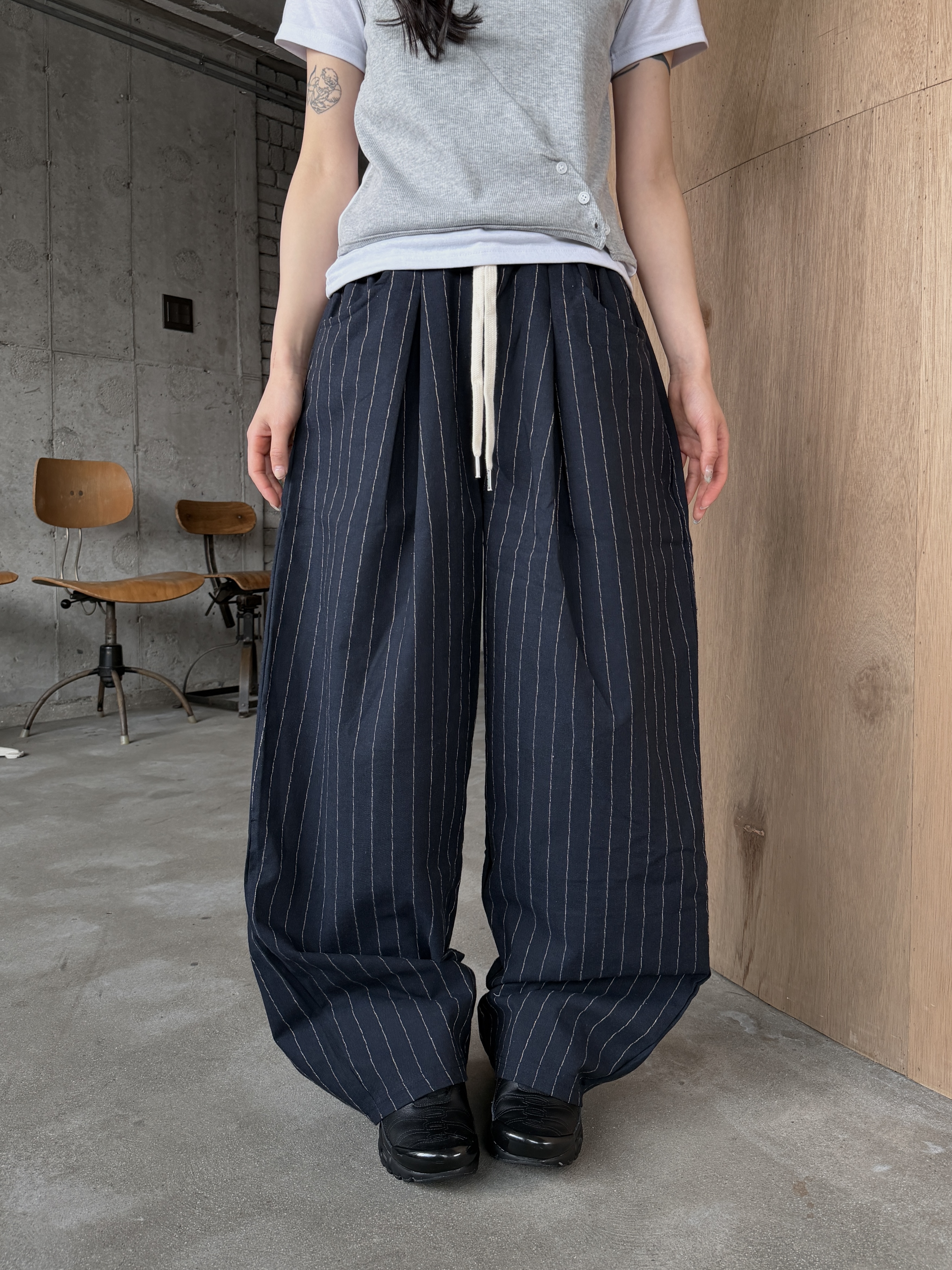 條紋造型 摺線亞麻寬鬆長褲