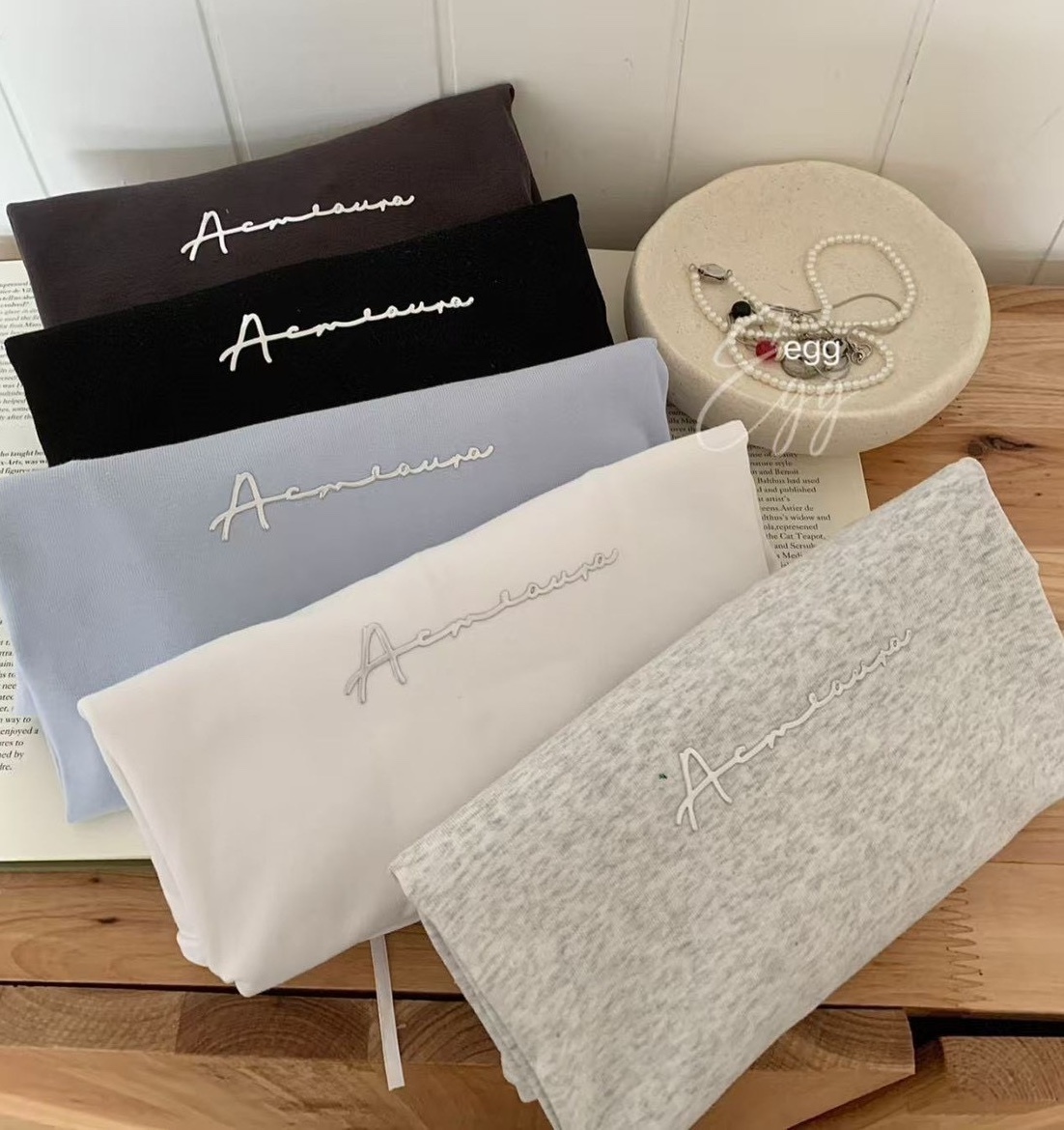 燙銀草寫側抓皺棉質衣