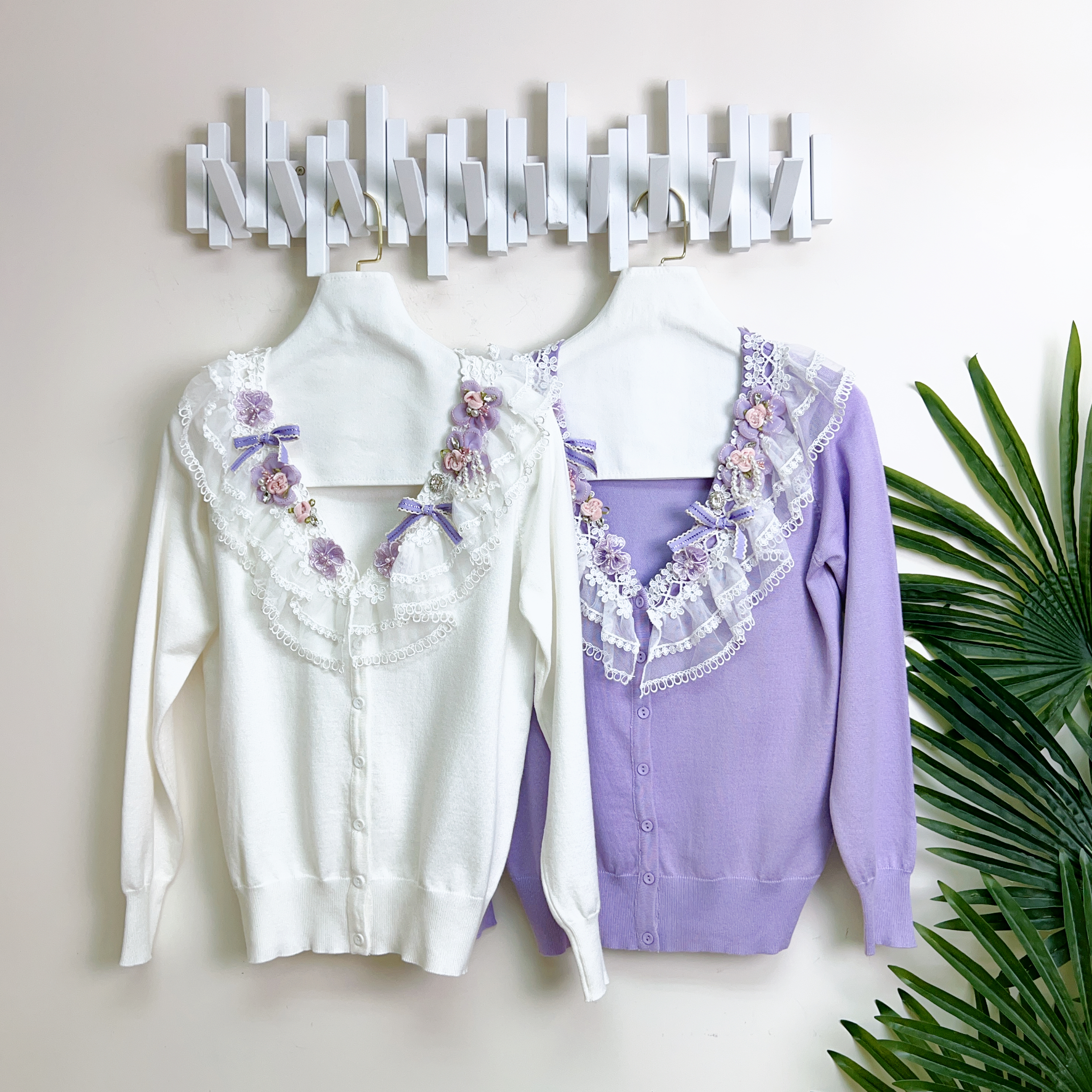 立體花花LACE針織外套(胸38-44 腰38-44 長24吋)26034 #0704clo