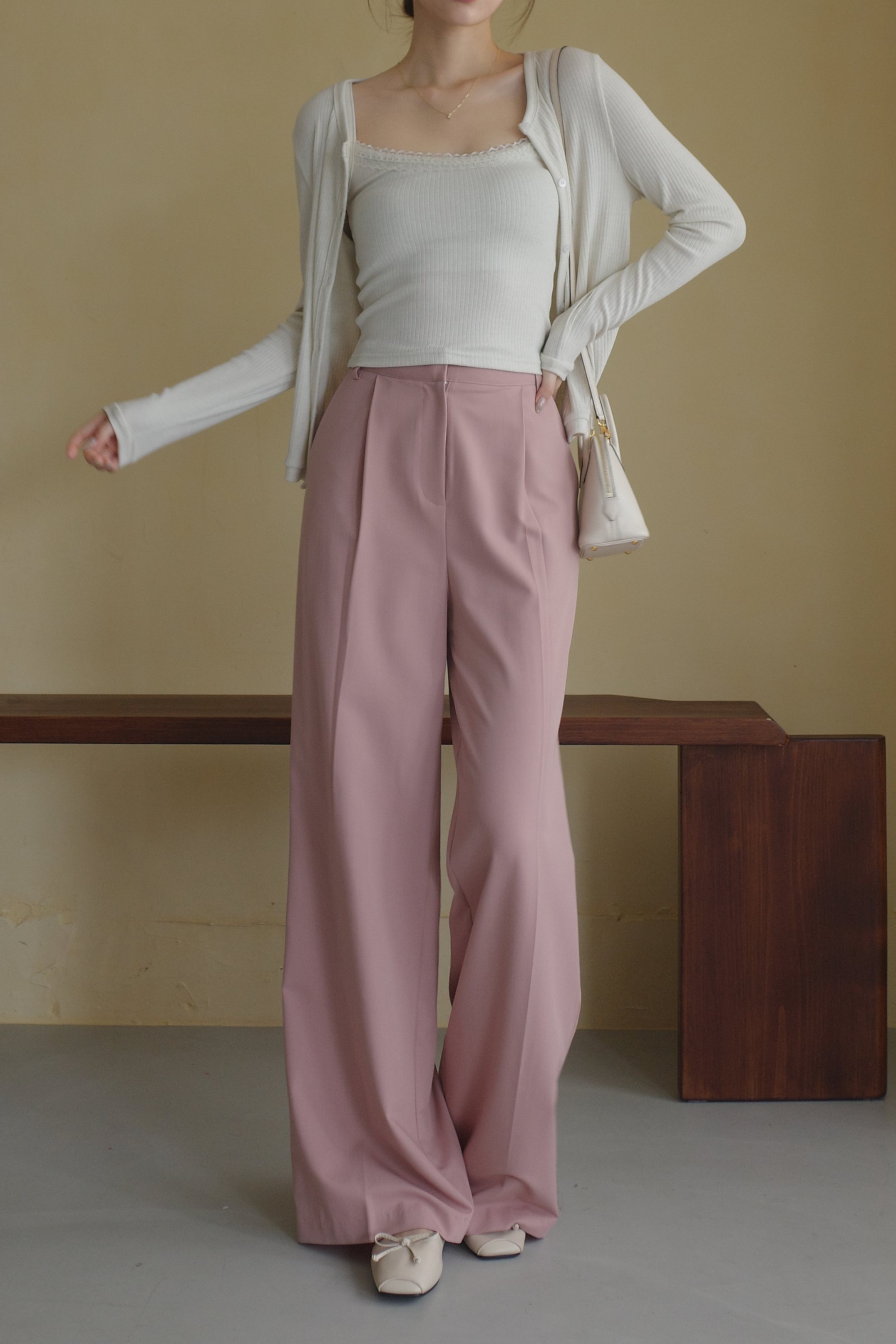 Gmade/輕柔涼感活摺收胯高腰西裝褲-霧粉