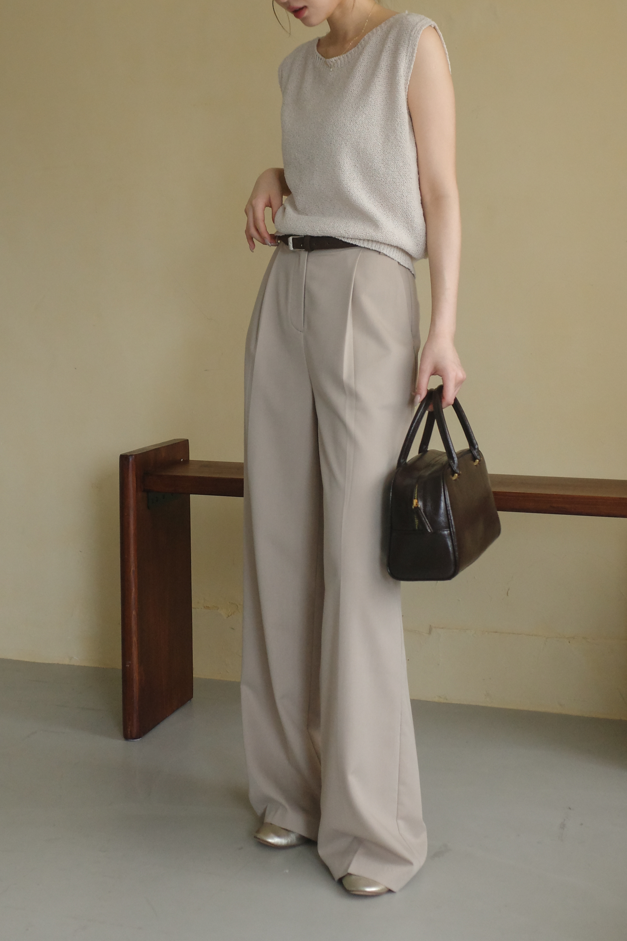 Gmade/輕柔涼感活摺收胯高腰西裝褲-杏