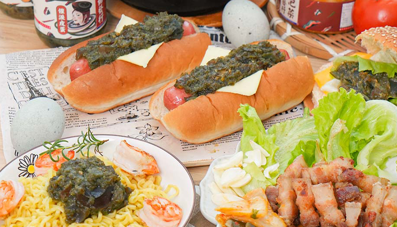 戶外野餐懶人料理-美式大亨堡加上催淚皮蛋拌醬-露營必備神級組合