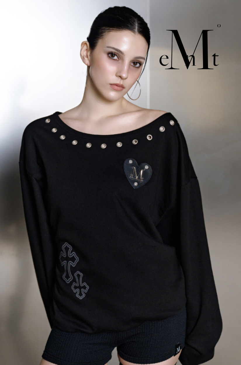【 4/19收單 】MUCENT 金屬愛心單肩大學T 韓國