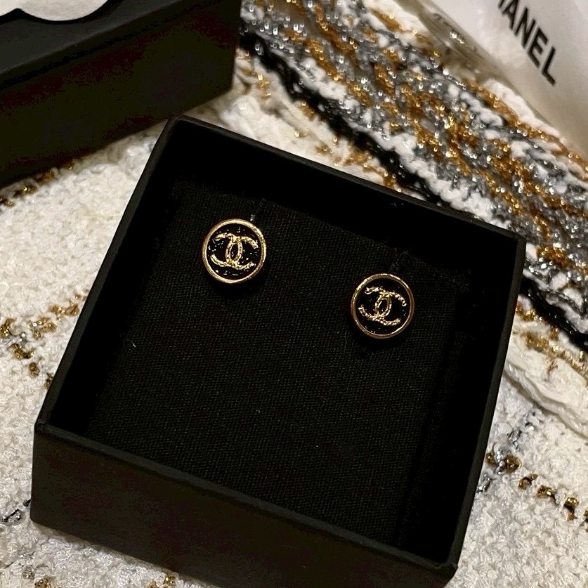 18k”香奶奶24c黑金小鈕扣雙c高奢定製耳釘