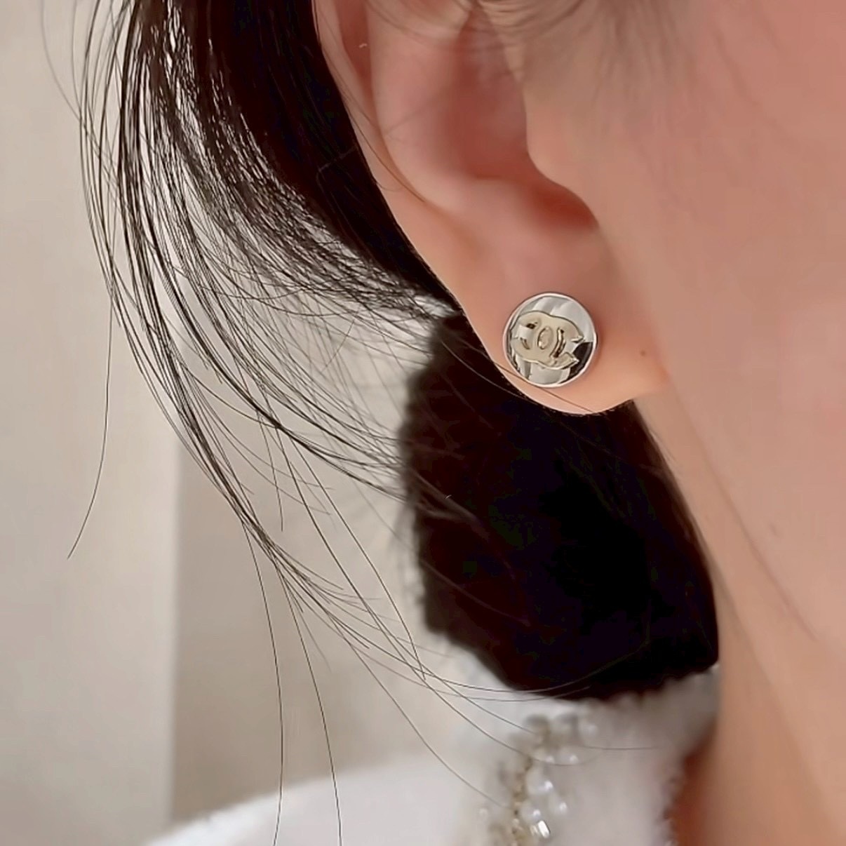 18k”香奶奶26p淡金銀迷你雙c高奢定製耳釘