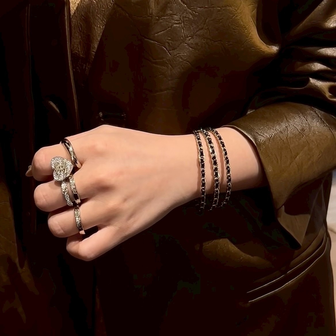 18k”香奶奶26p黑皮革穿鍊三件組手鐲/高奢定製款