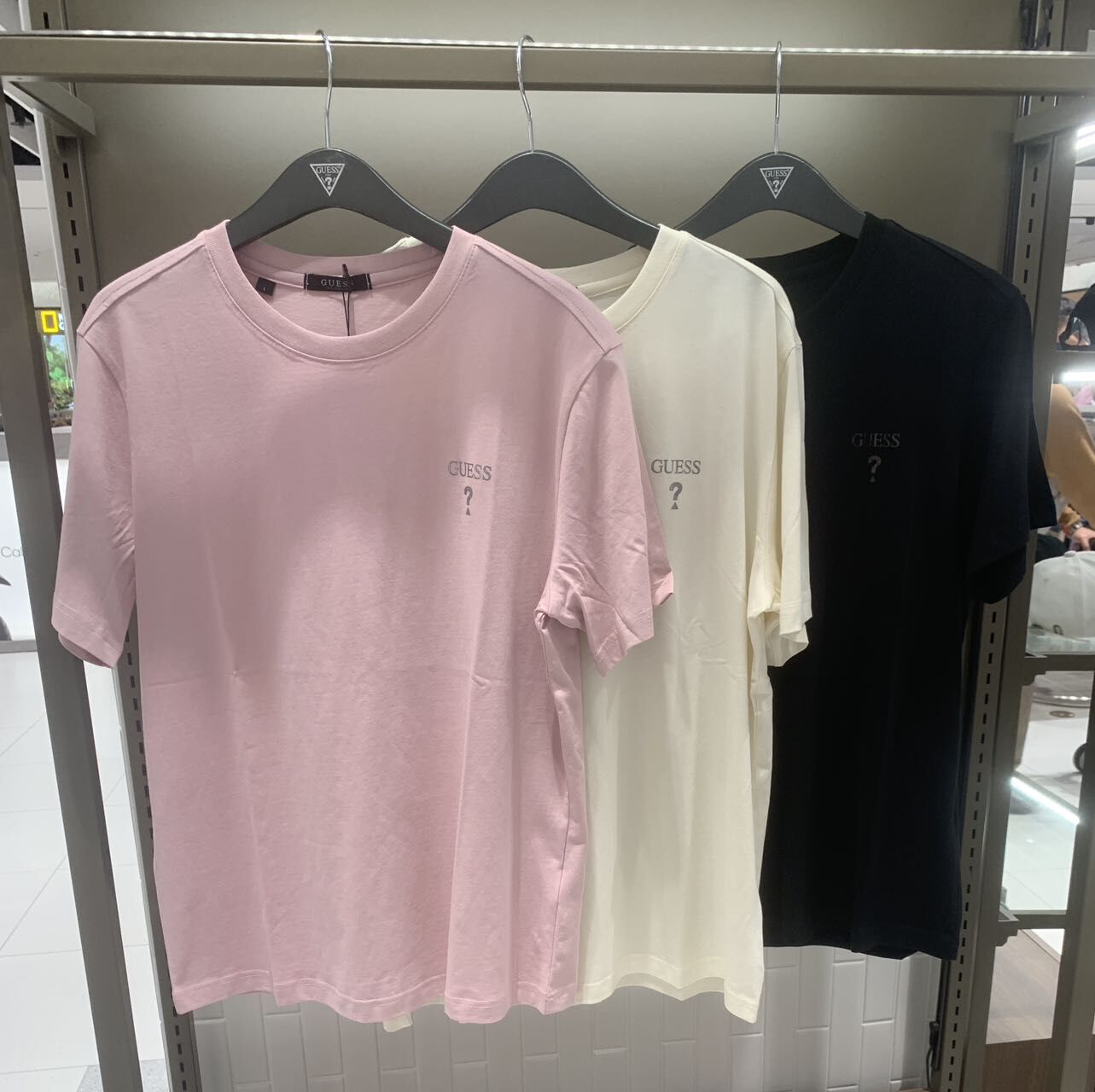 韓國代購 GUESS 15 男女同款TOP