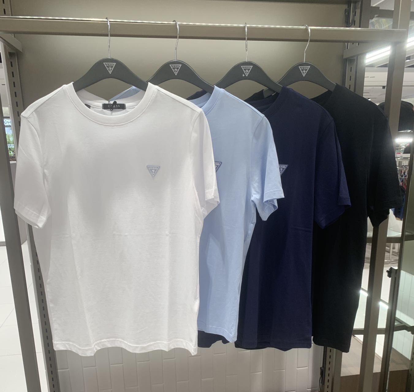 韓國代購 GUESS 16 男女同款TOP