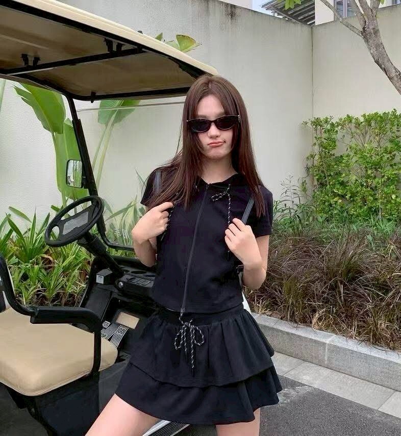 W0320蛋糕短裙連帽上衣套裝