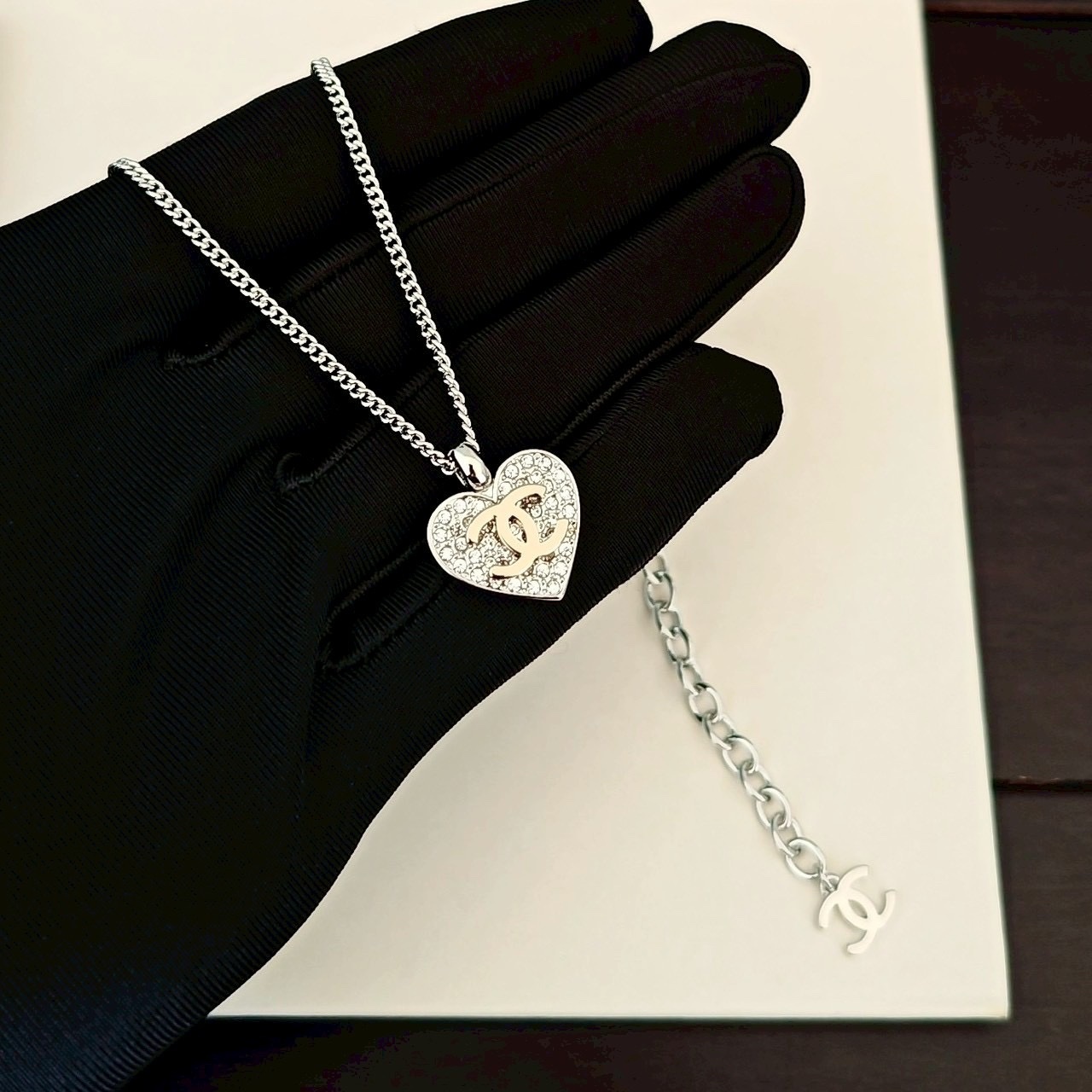 18k”香奶奶26p白金滿鑽愛心高奢定製項鍊