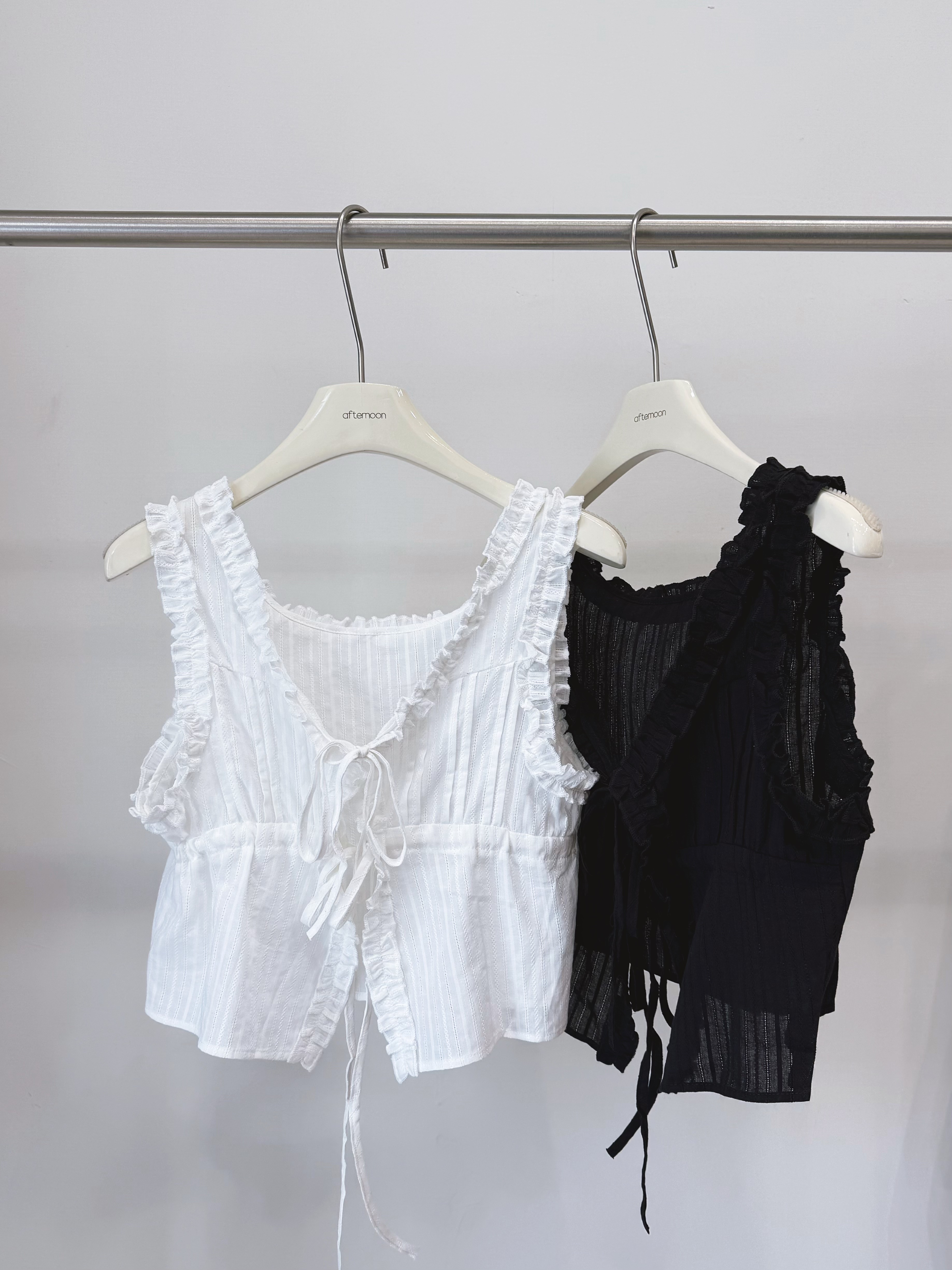 072 蕾絲木耳綁帶背心