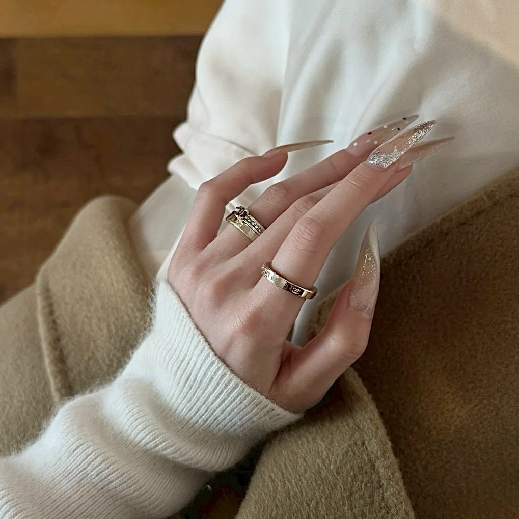 18k”香奶奶26p淡金銀鑽雙c英字/三件組高奢定製細戒