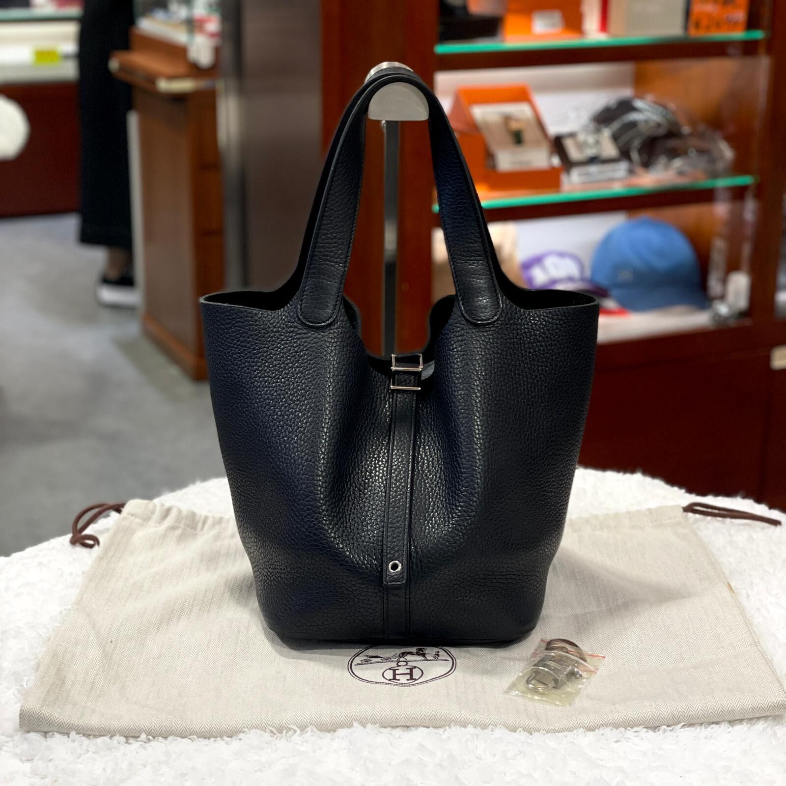 95%NEW二手HERMES PICOTIN 22 X刻 NOIR PHW TC 黑色銀扣 #菜籃子 #P22 #香榭站正品
