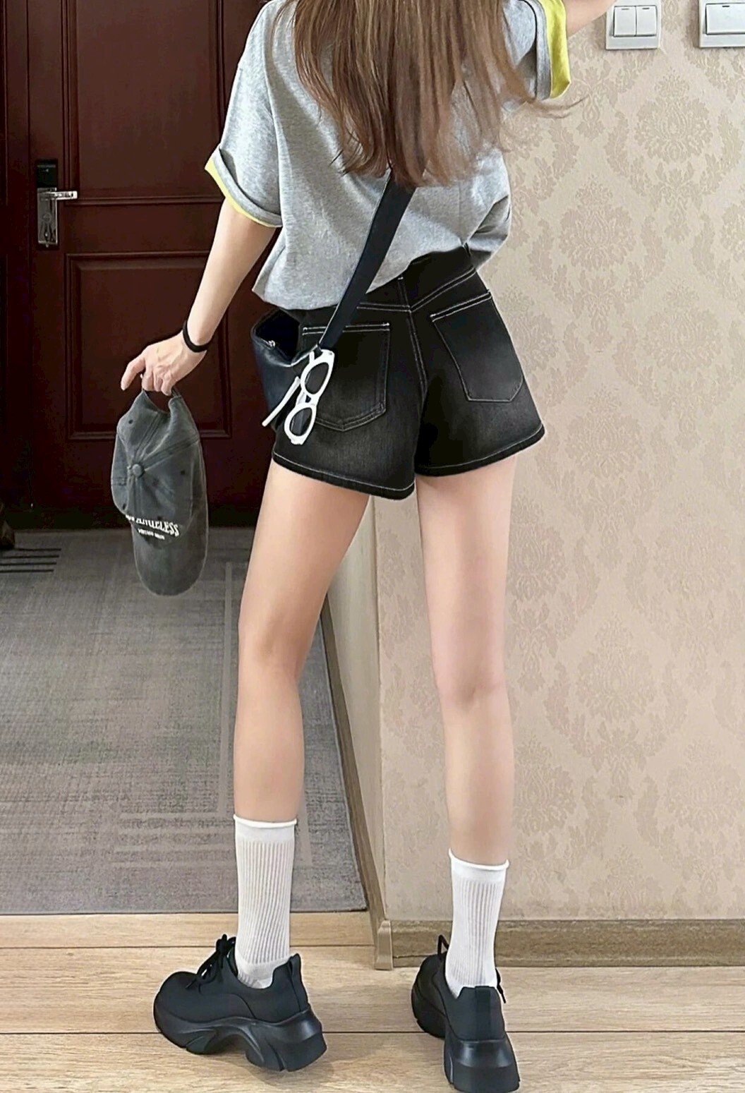 車線刷白牛仔灰黑短褲 109