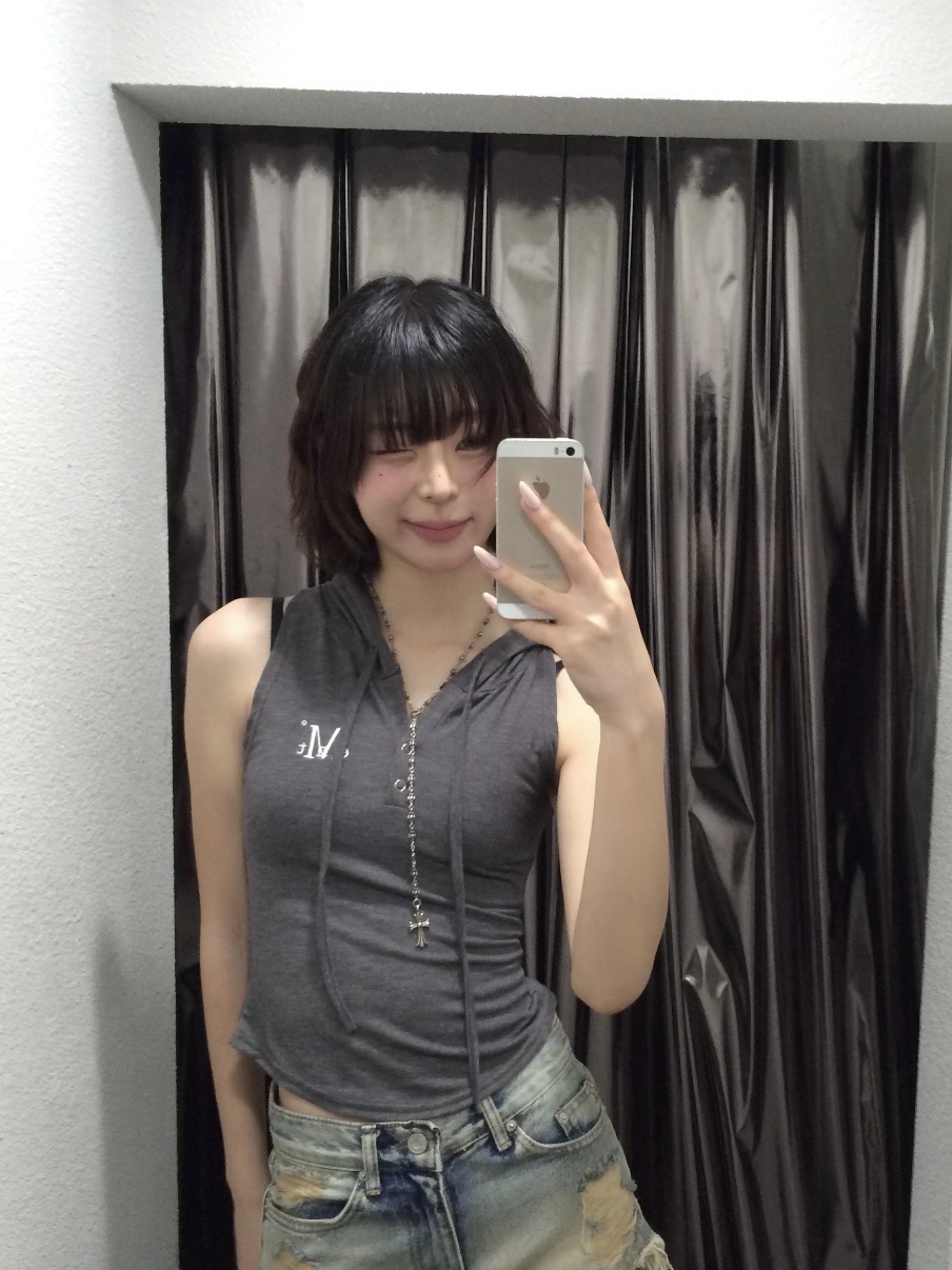 <滿千免運🛒> Mucent  輕簡連帽背心