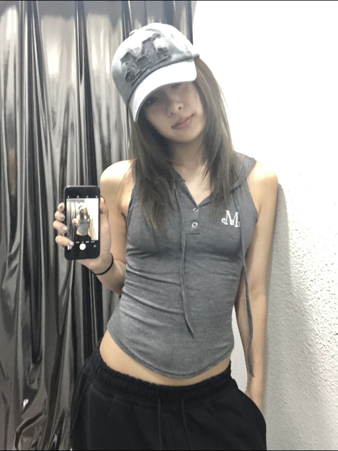 <滿千免運🛒> Mucent  輕簡連帽背心