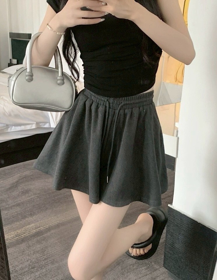 鬆緊腰空氣棉傘狀褲裙