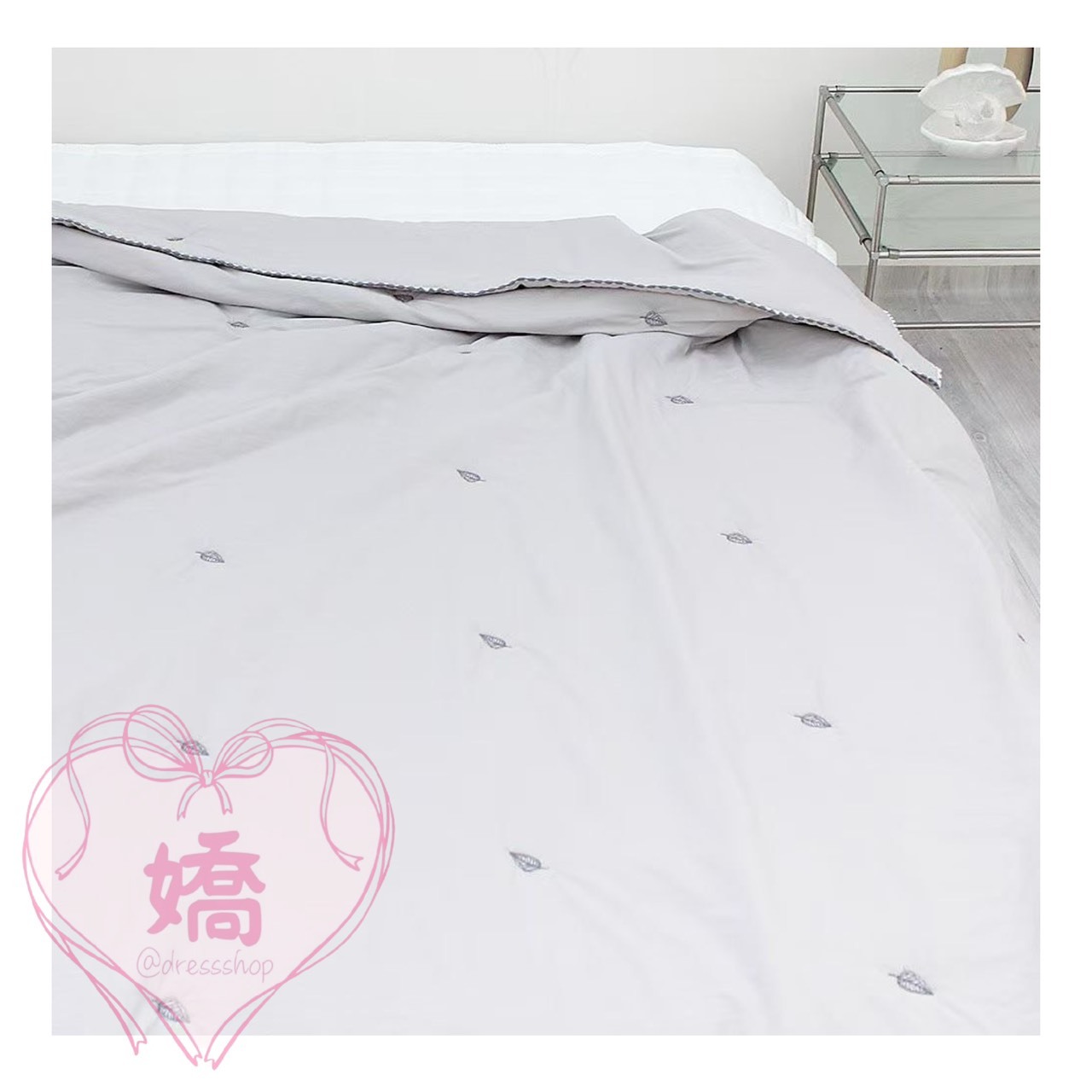 K03014滿版刺繡壓紋樹葉春夏薄被(藍'灰'白)(S'Q)