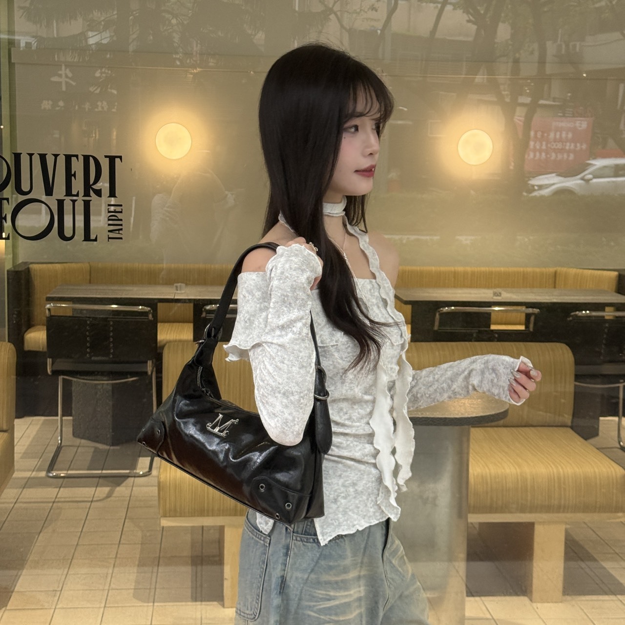 1091渲染翻領一字領綁帶上衣(R)