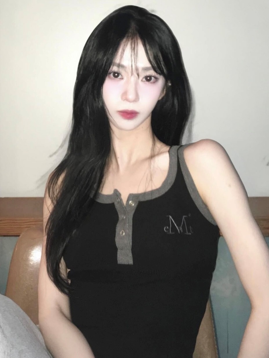 <滿千免運🛒> Mucent Colorpop 撞色紐扣短版羅紋無袖背心