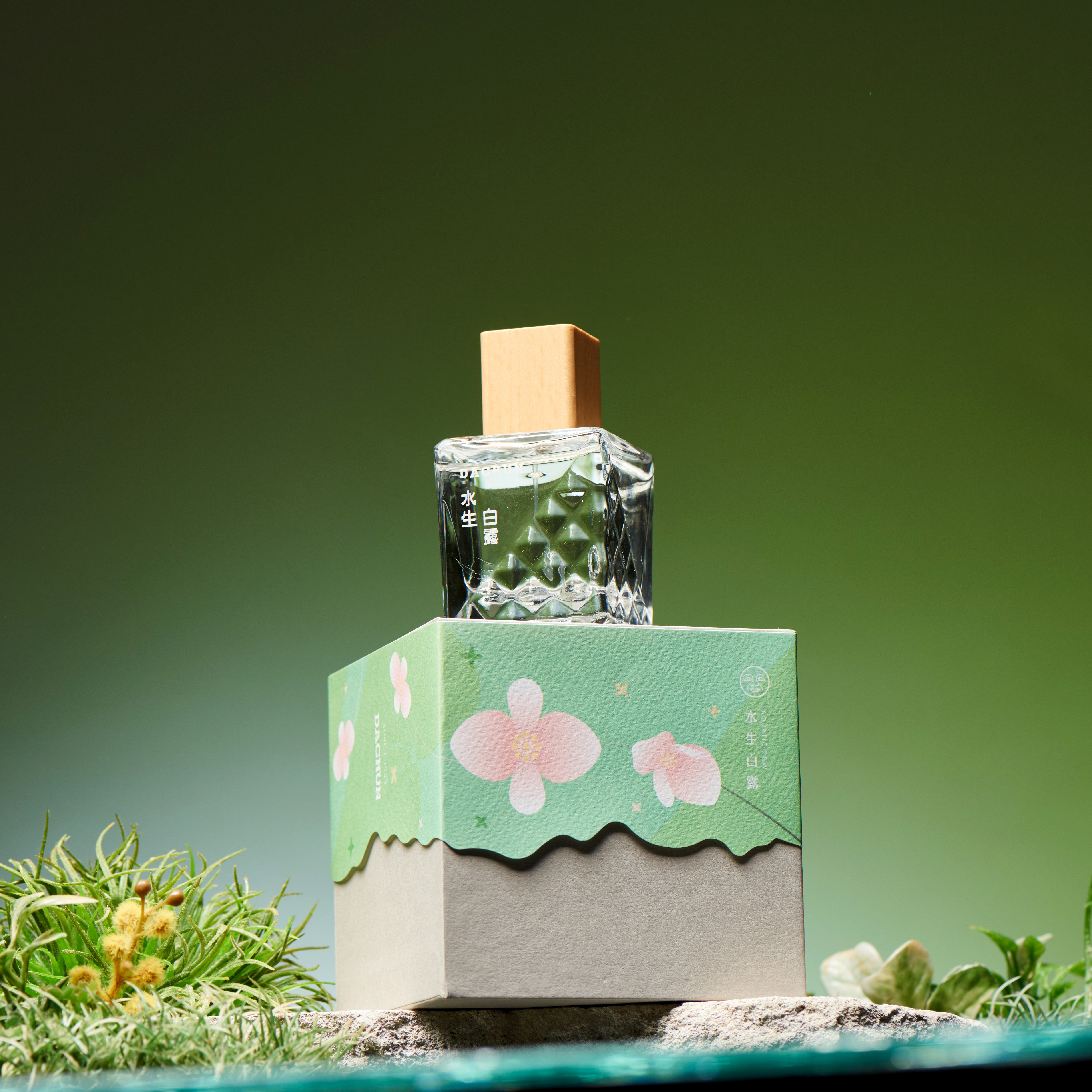 《馨香母親節微光香氛組》奇境香水50ml贈大豆香氛小蠟燭15ml