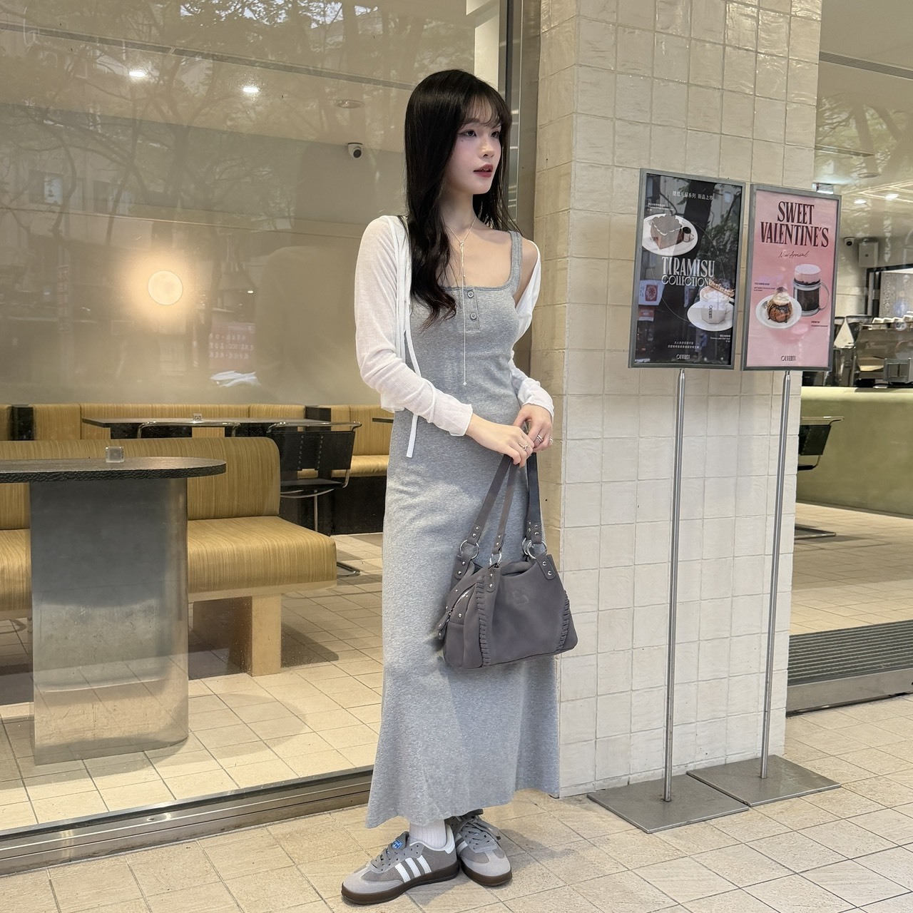 801082 附胸墊鈕扣吊帶長洋（Ｒ）