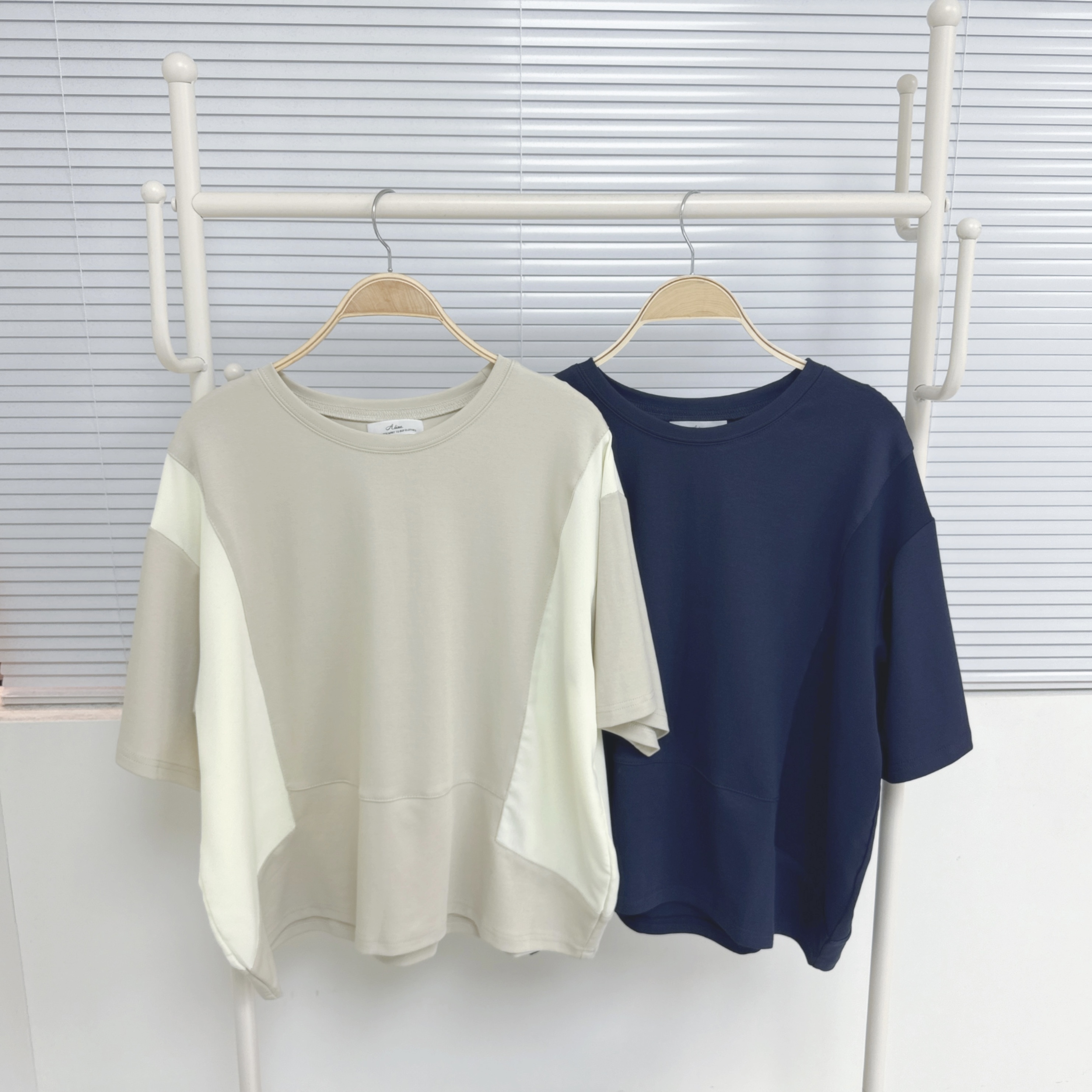 【廠家制】簡約腰邊撞色短袖TOP