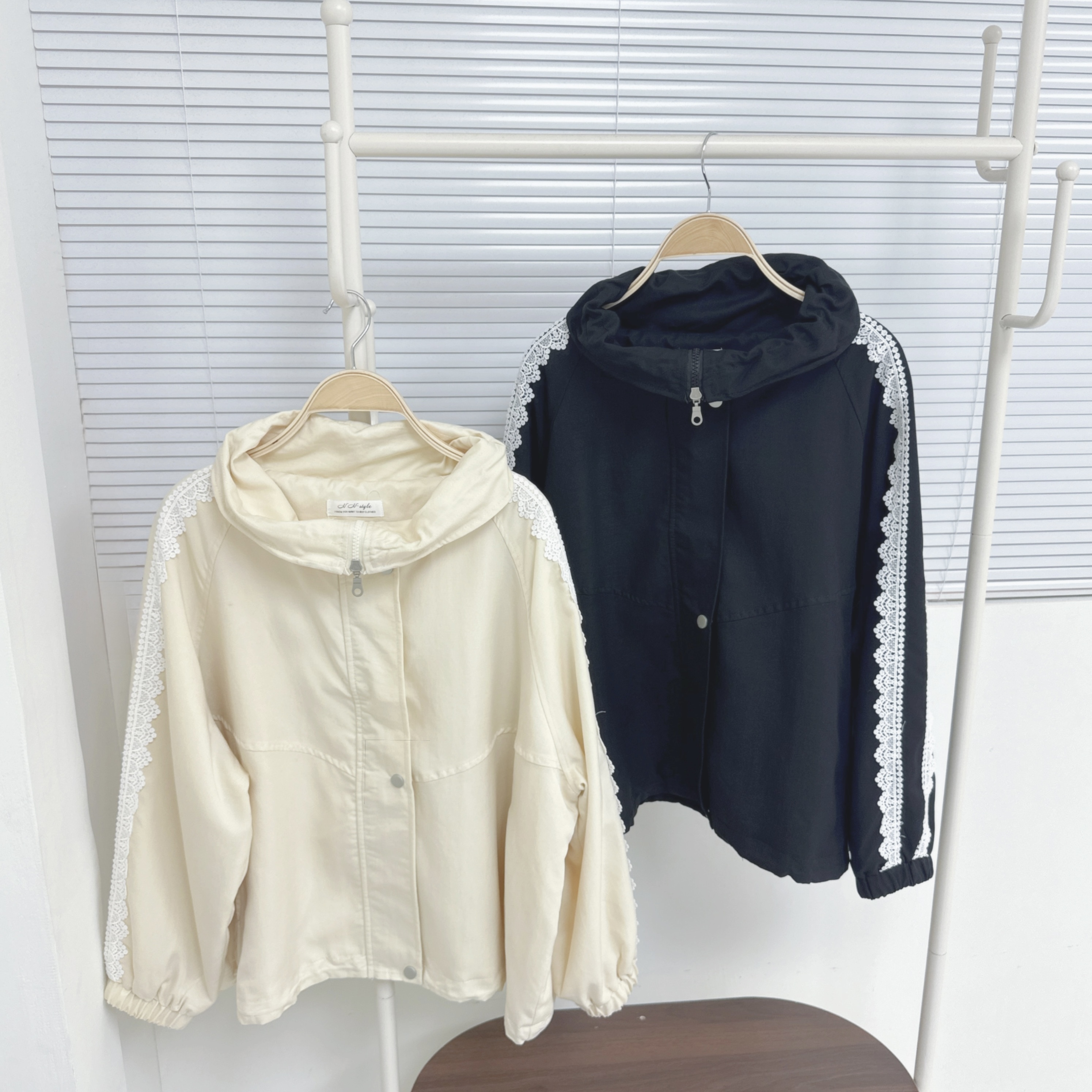 【廠家制】車花邊長袖拉鏈外套