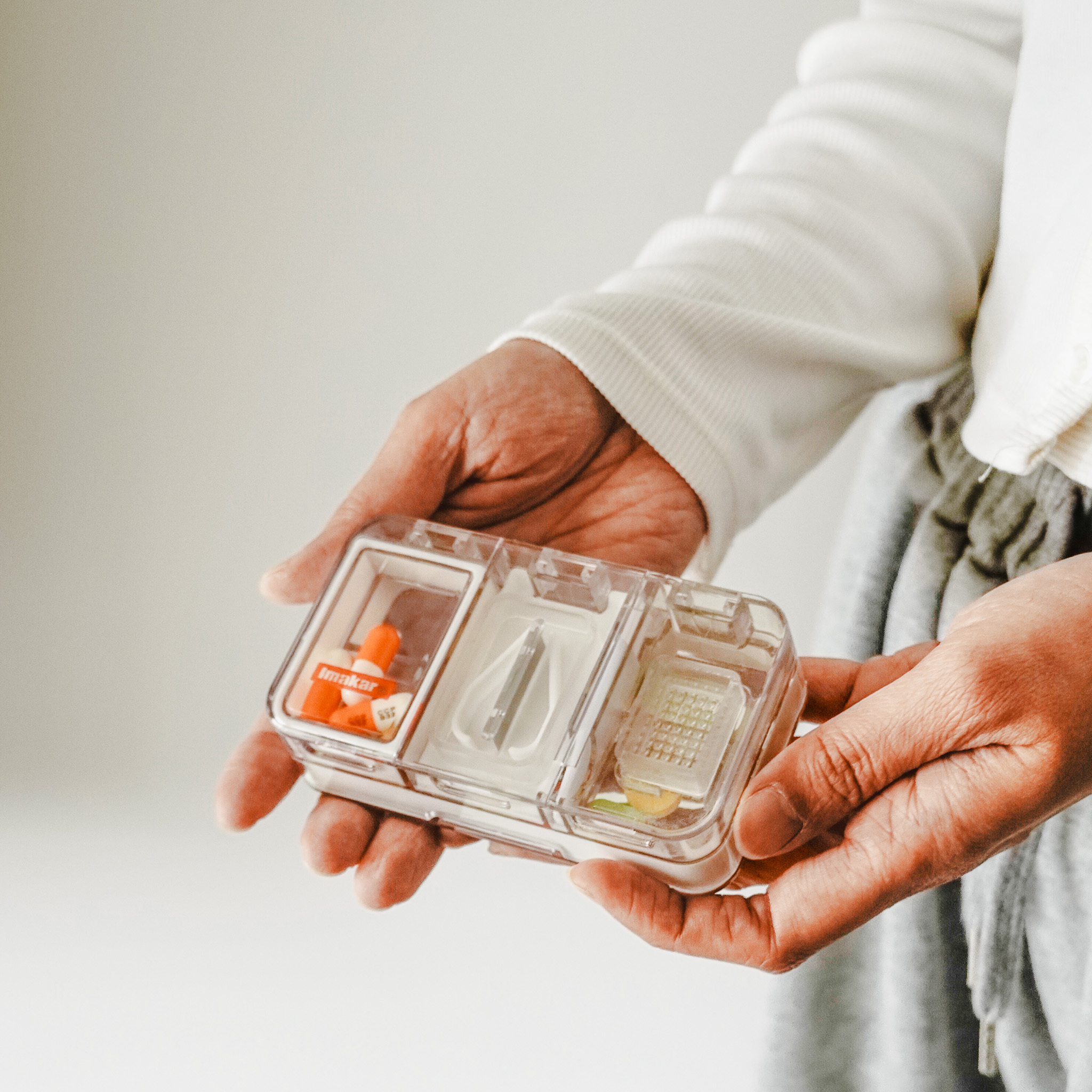 多功能切藥磨藥收納盒