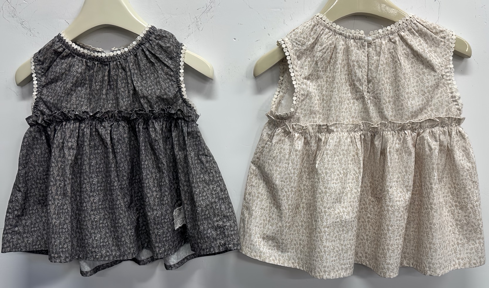 小碎花荷葉邊無袖背心