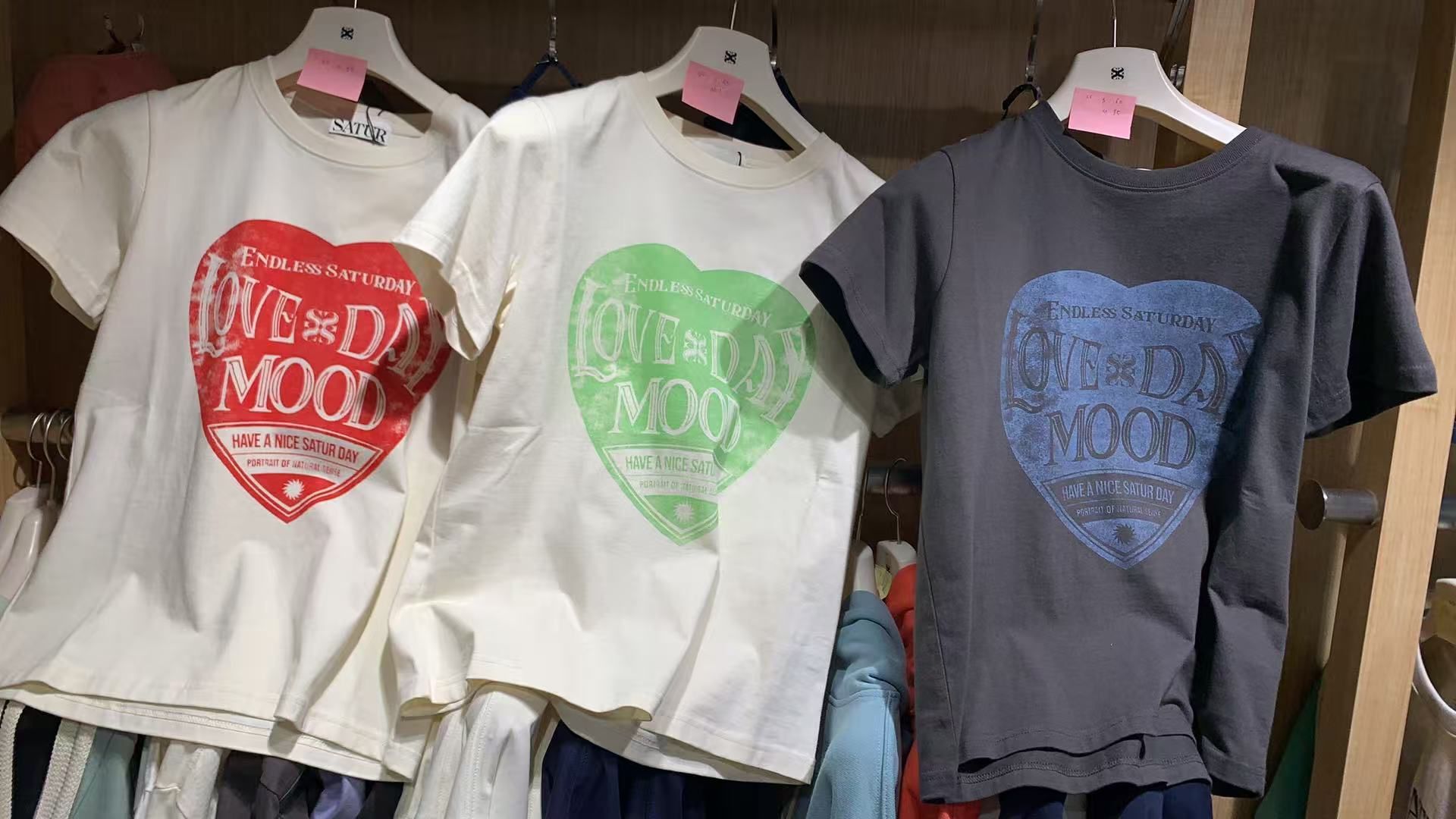 【直播】SATUR LX0402506 女裝短袖上衣