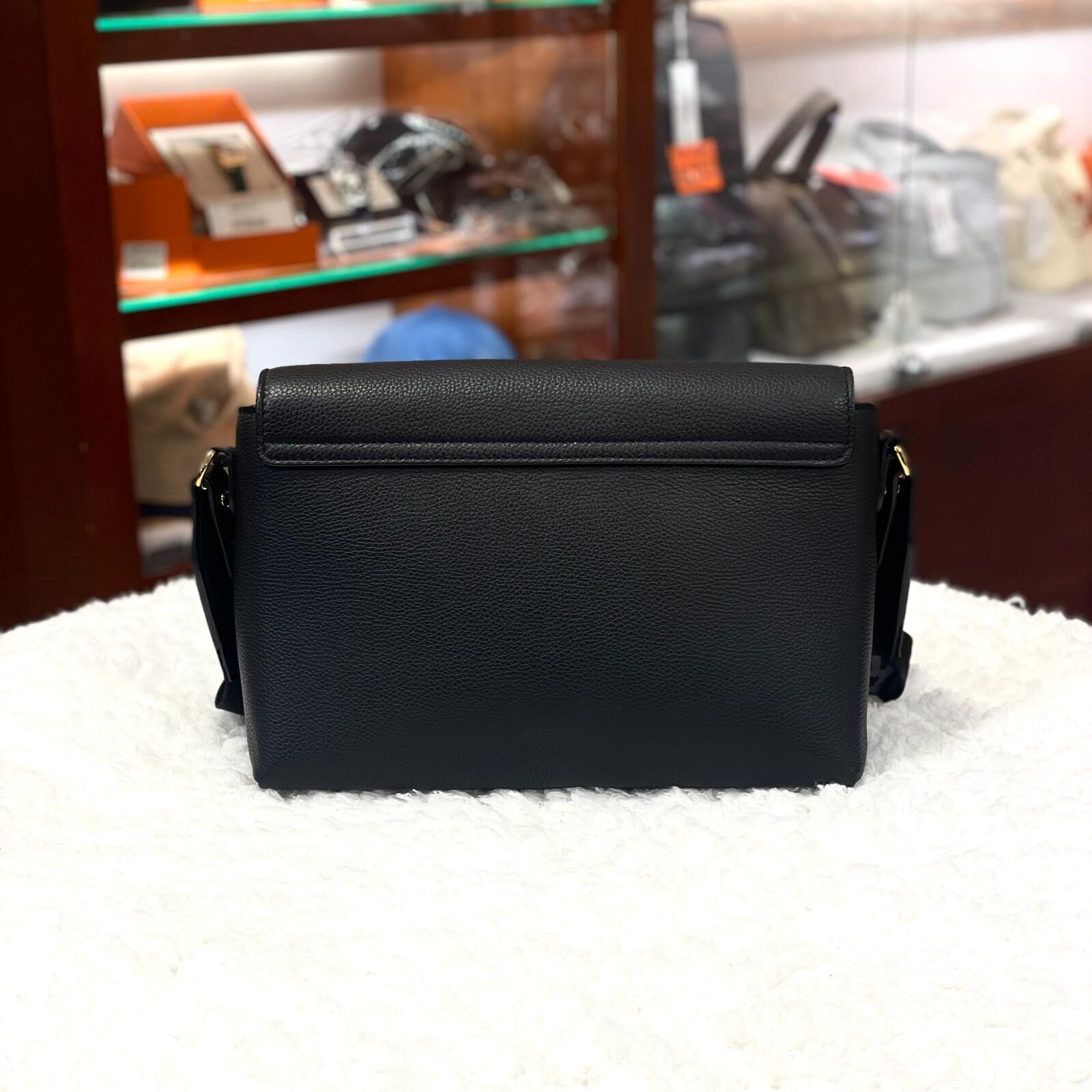 98%NEW二手BURBERRY郵差包, 黑色牛皮金扣, 8021110, 巴寶利斜背包, #香榭站正品