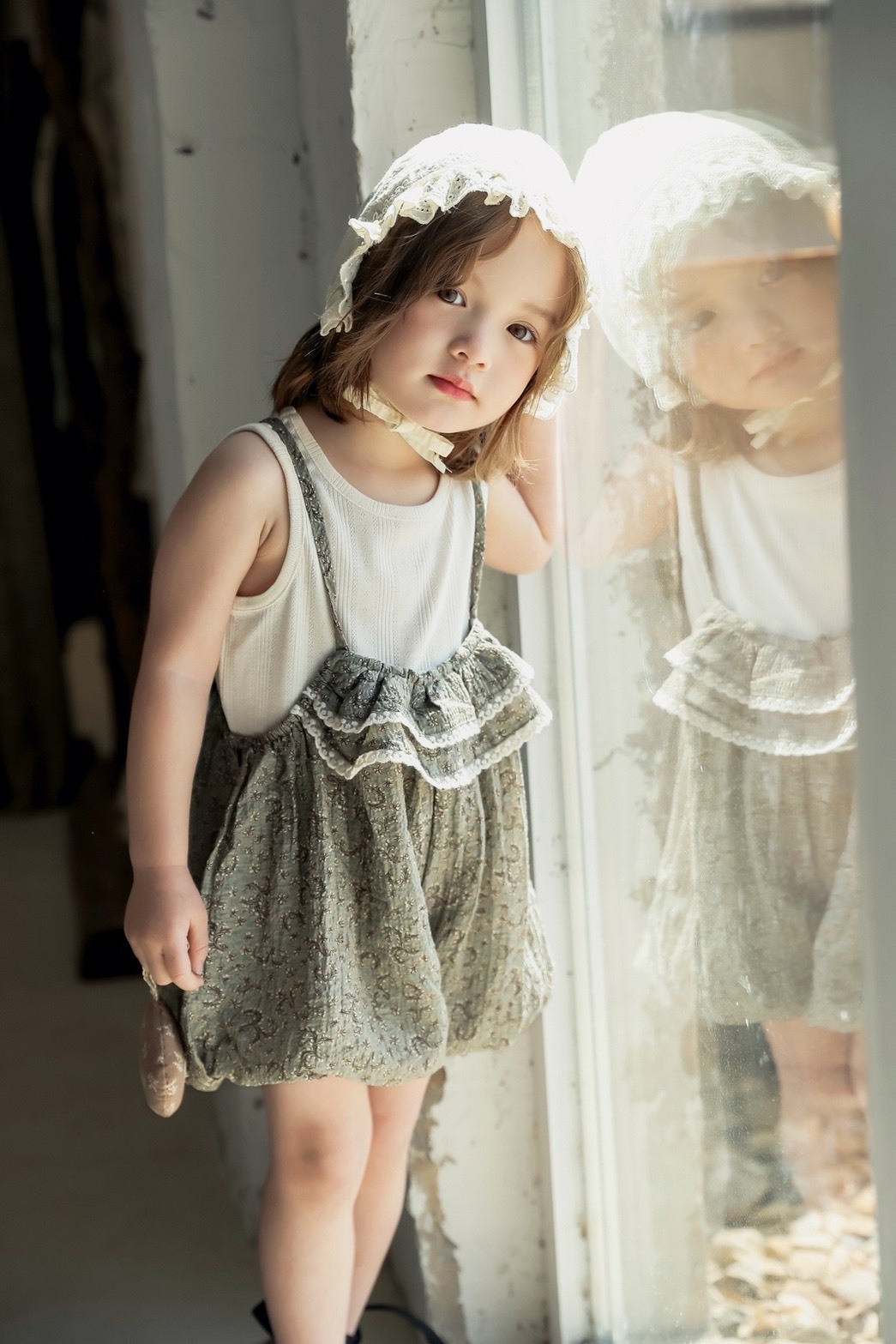 可愛荷葉吊帶褲套裝