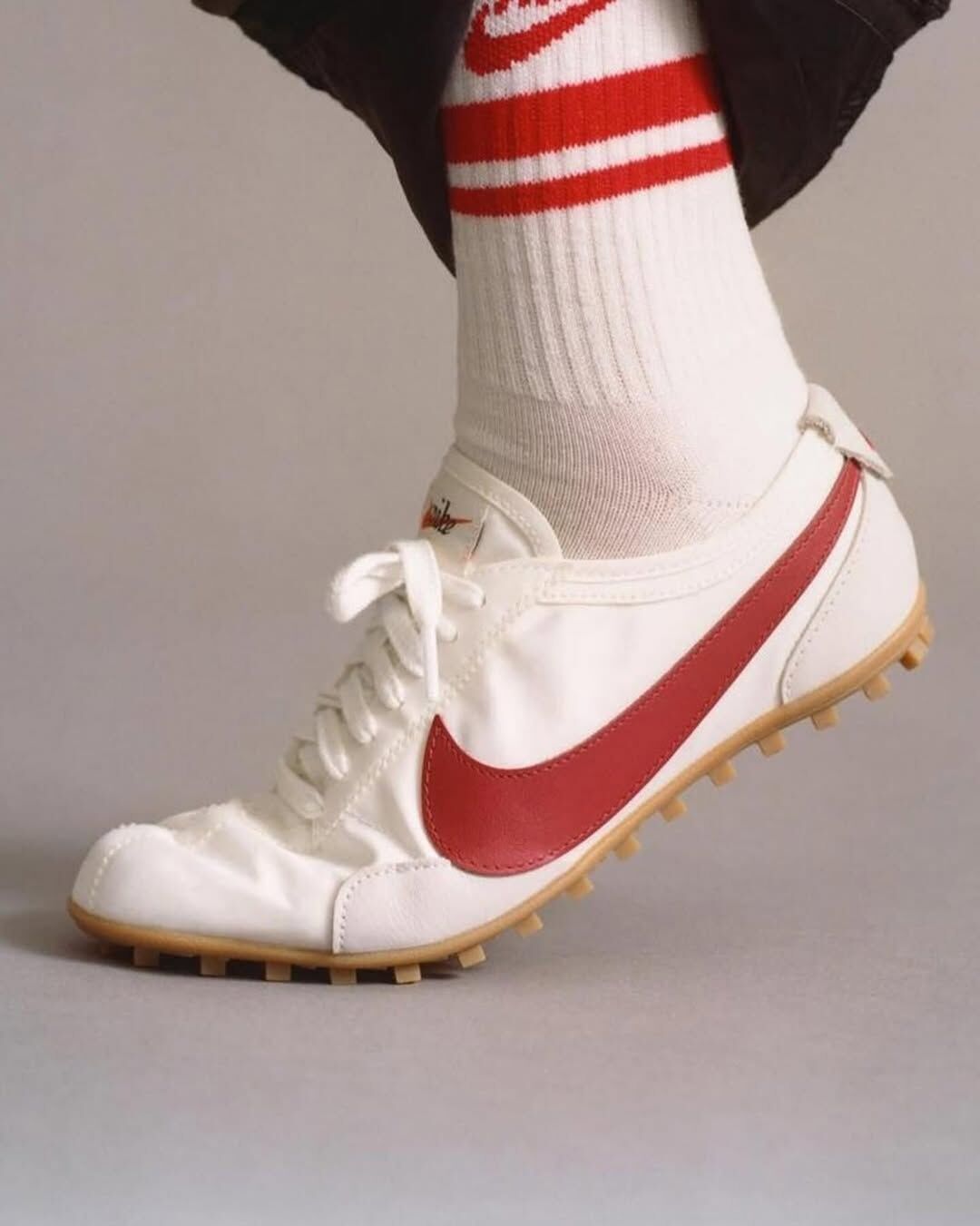 NIKE MOON SHOE OG "SUMMIT WHITE TEAM CRIMSON" 奶油白紅 焦糖底 月亮鞋 復刻版 女鞋 II0407-100 / 預購