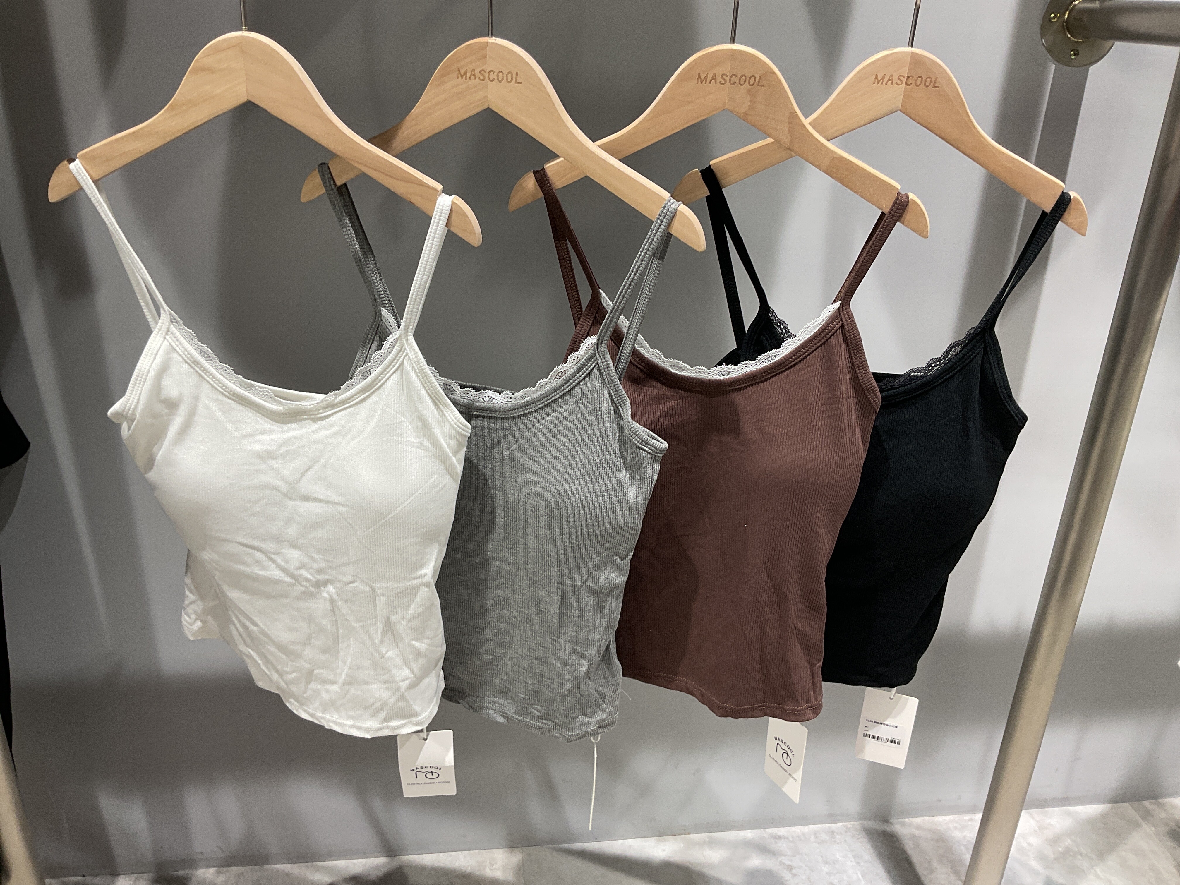 3591 細肩帶蕾絲小可愛