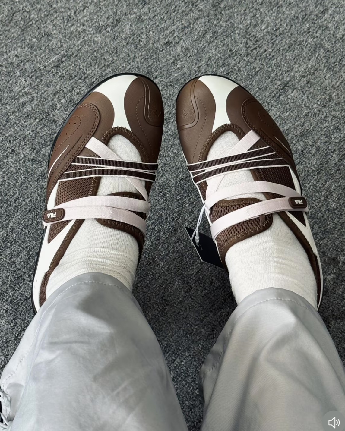 【預購】FILA TURBO SANDAL 芭蕾鞋 可可牛奶 F12W622406FCC