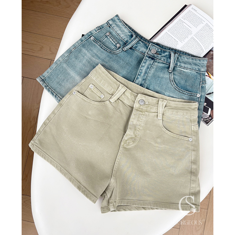 A204「蹲不爆⾁腿 88 短褲」