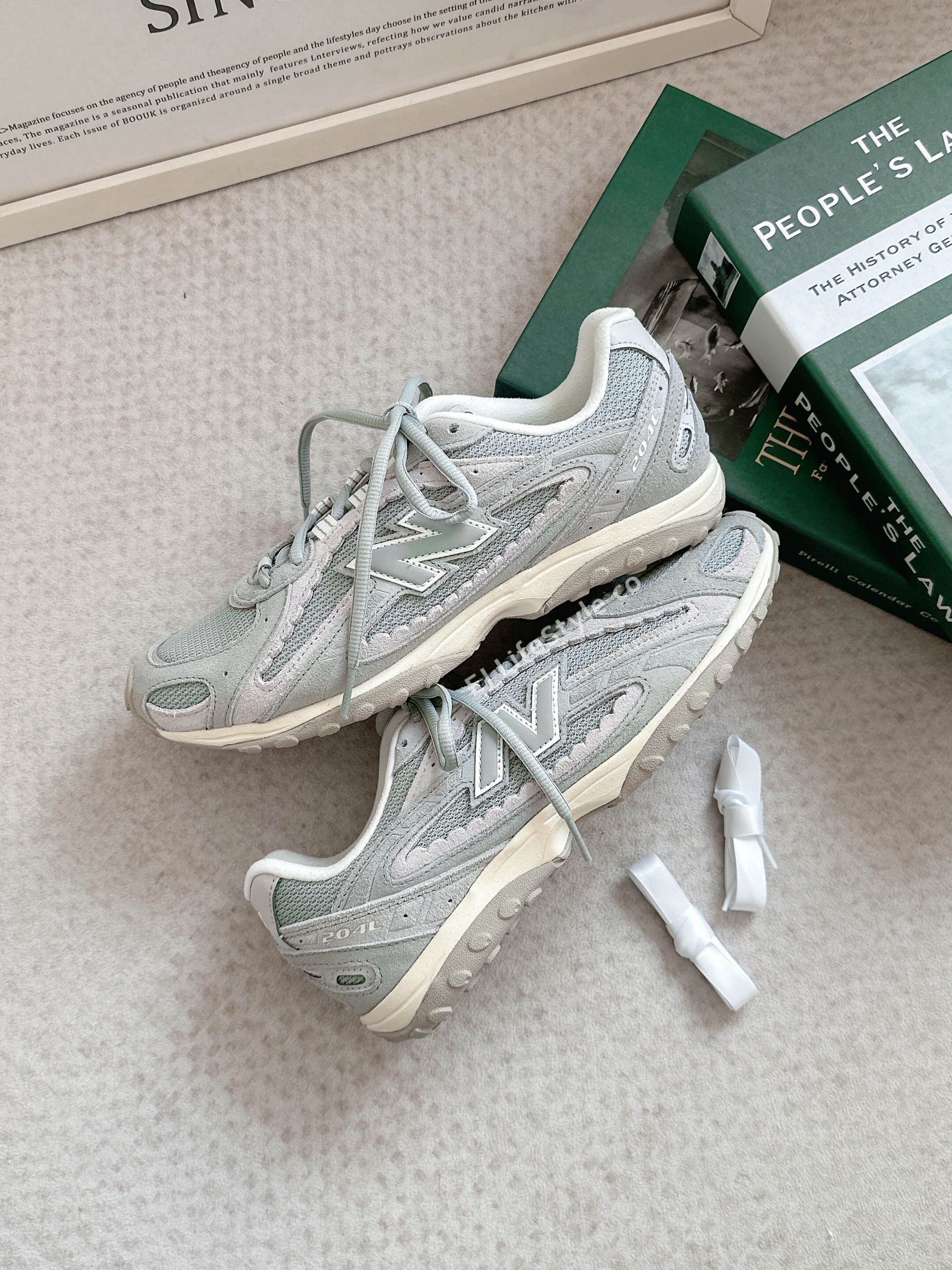 NEW BALANCE 204L NB 莫蘭迪灰綠 淺綠 淡綠 復古 花邊 男女鞋 U204L5AV / 調貨