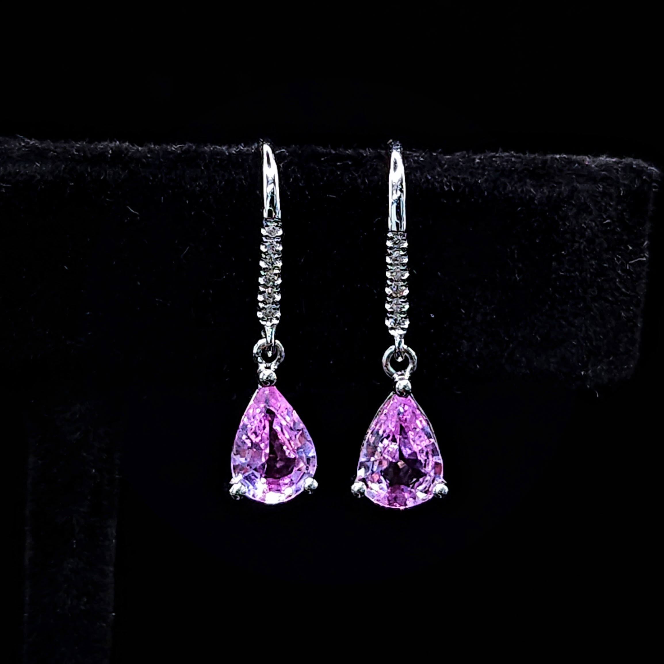 全新18K白金【主石1卡28份粉紅藍寶】配4份鑽石吊耳環