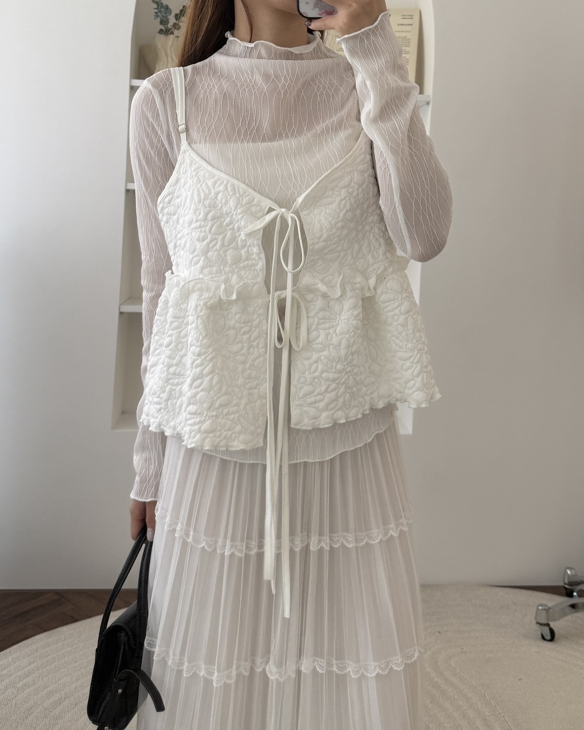 法朵Fado shop｜花花壓紋雙綁背心 1705011 兩色