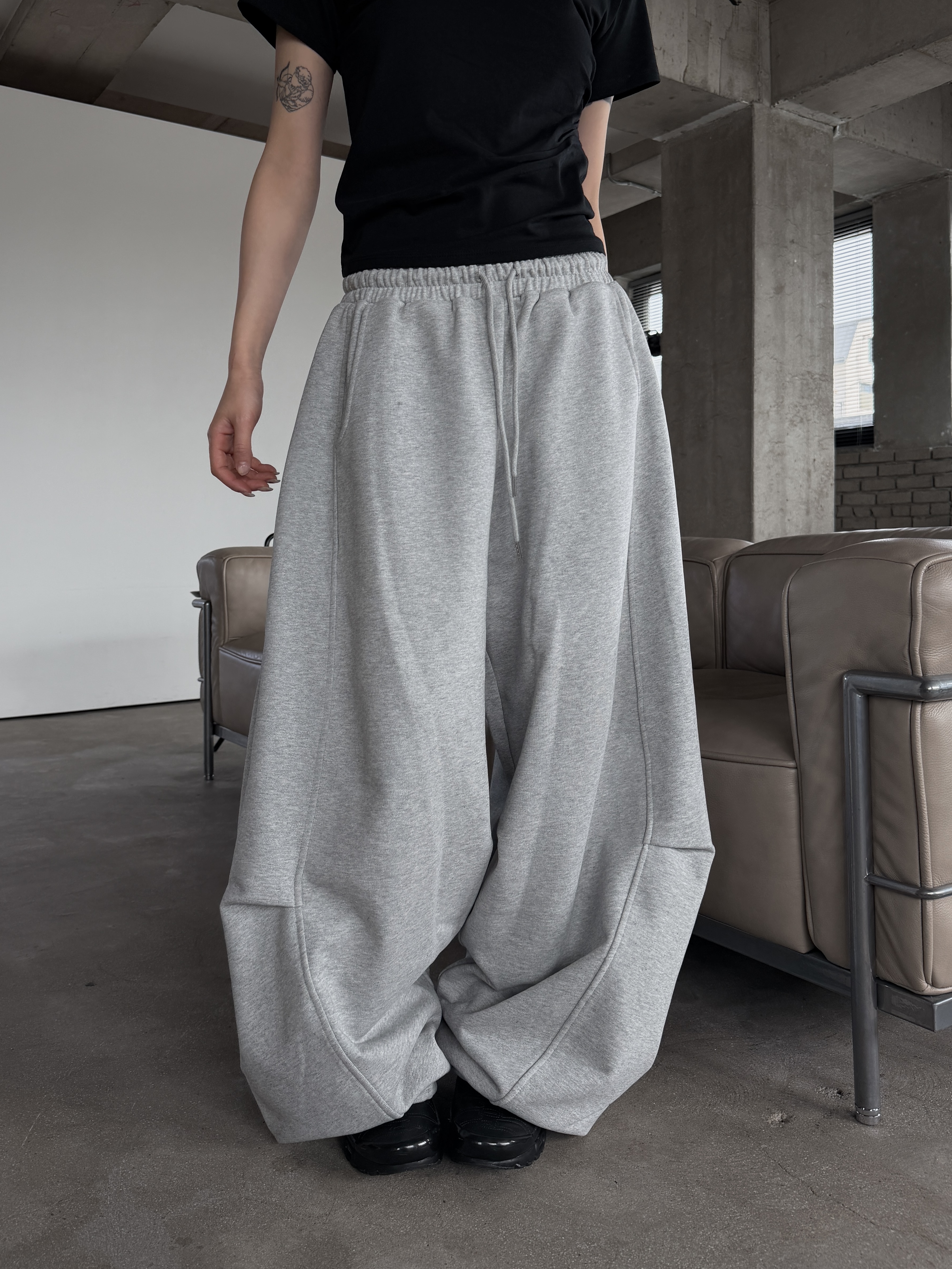 ［IDEAL MADE］側打褶 弧形剪裁 寬鬆棉褲