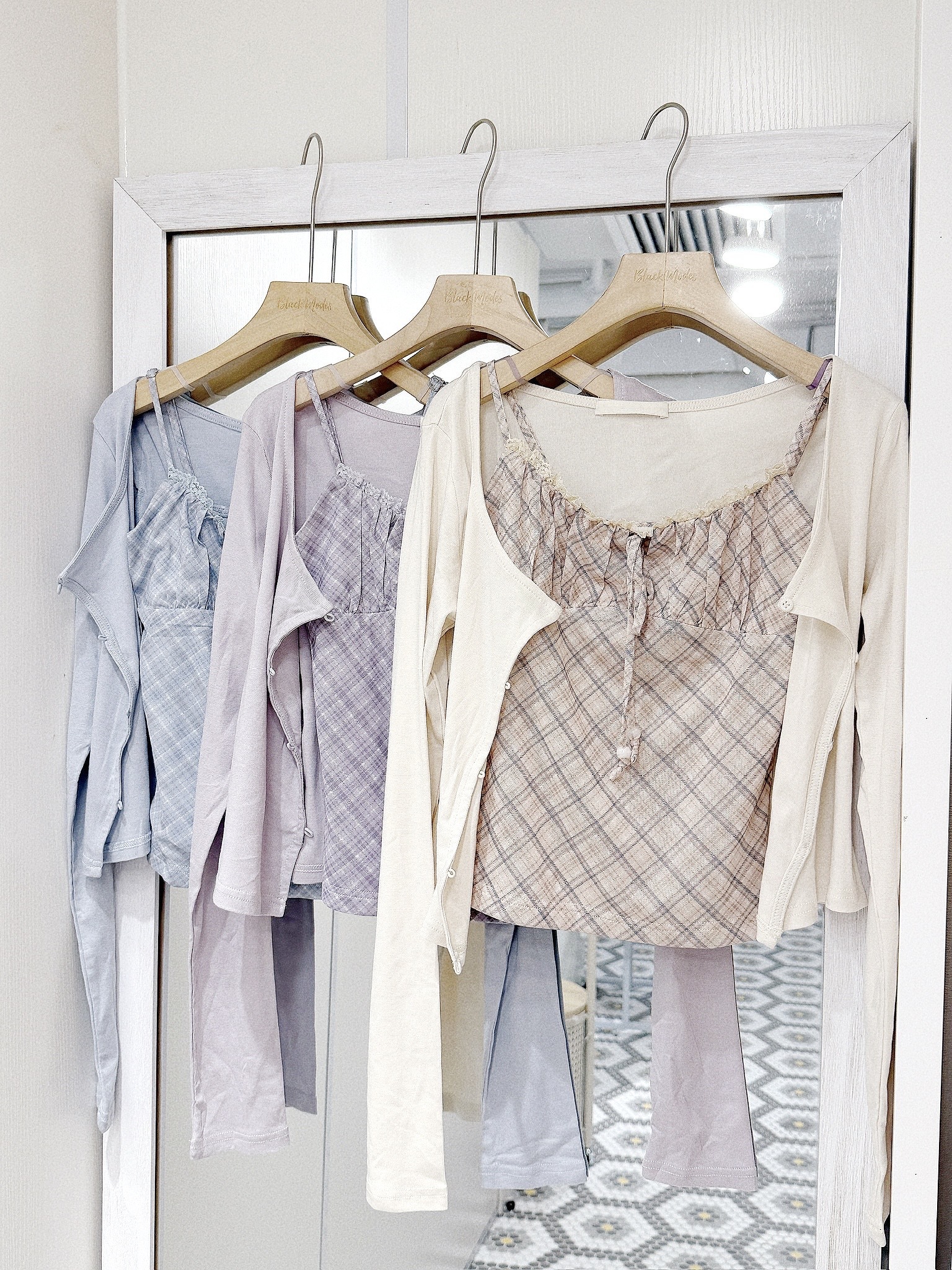 S0238｜超美少女系⋆˚࿔ 💜 𝜗𝜚˚ 夢幻感蕾絲格紋吊帶背心連長袖外套SET