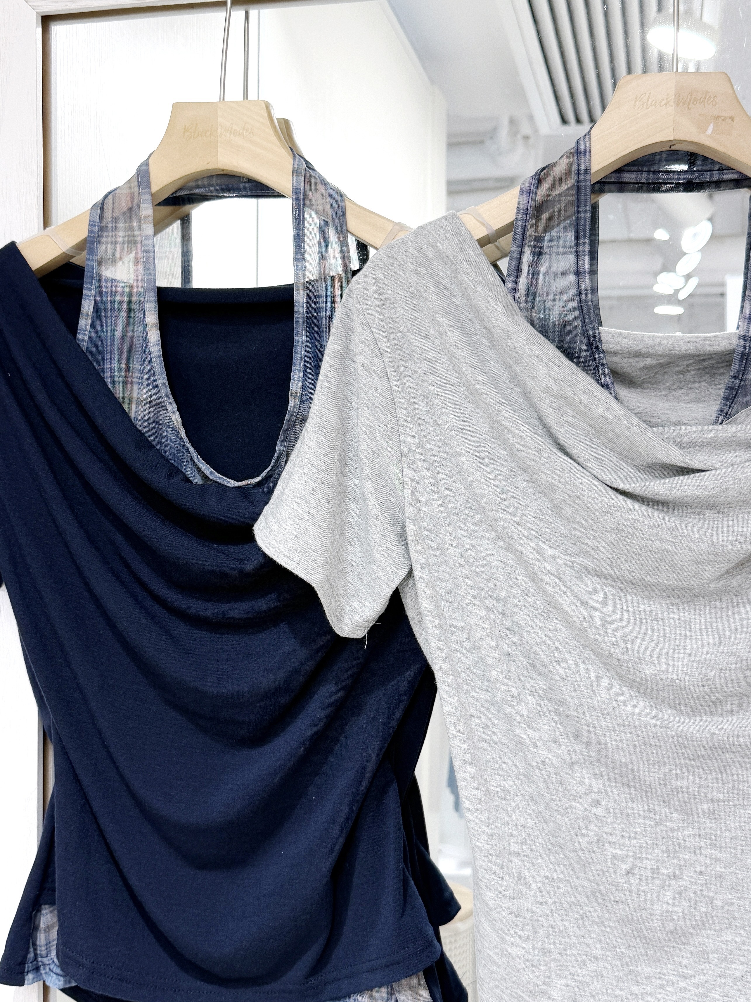 T1351｜韓系格紋掛頸假兩件上衣⋆.˚ ☾⭒.˚