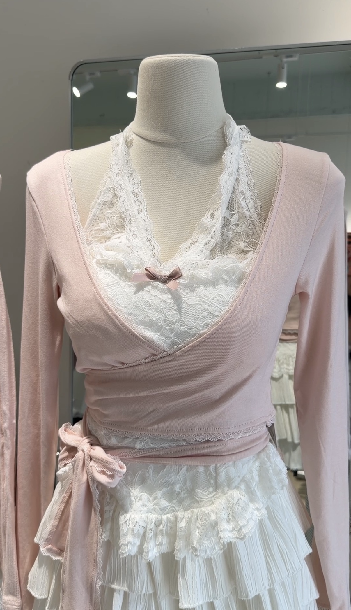 「出片必備」蕾絲掛脖綁帶兩件套🎀